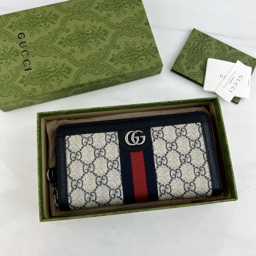 G*u*i wallet-19x10.5x2cm