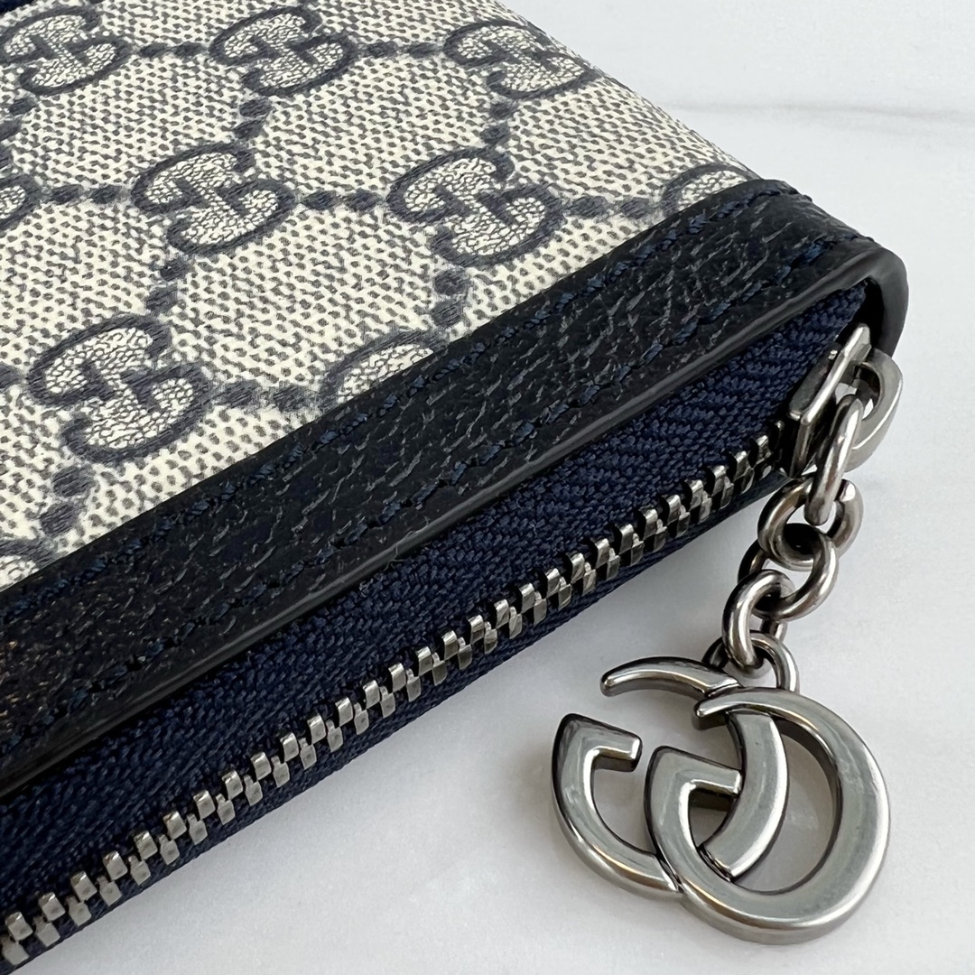 G*u*i wallet-19x10.5x2cm