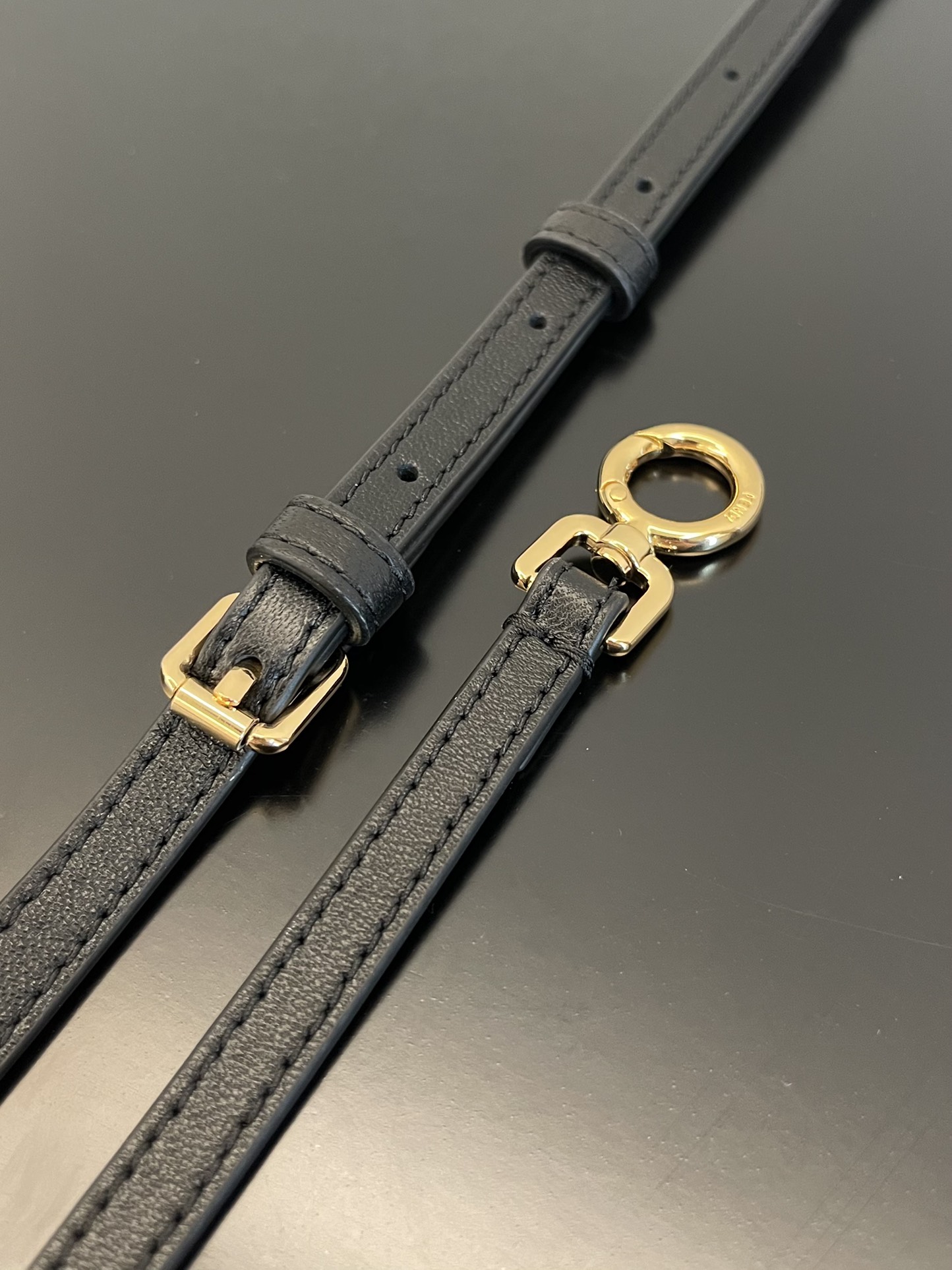 F**di peekabooiseeu micro-11x8x8cm