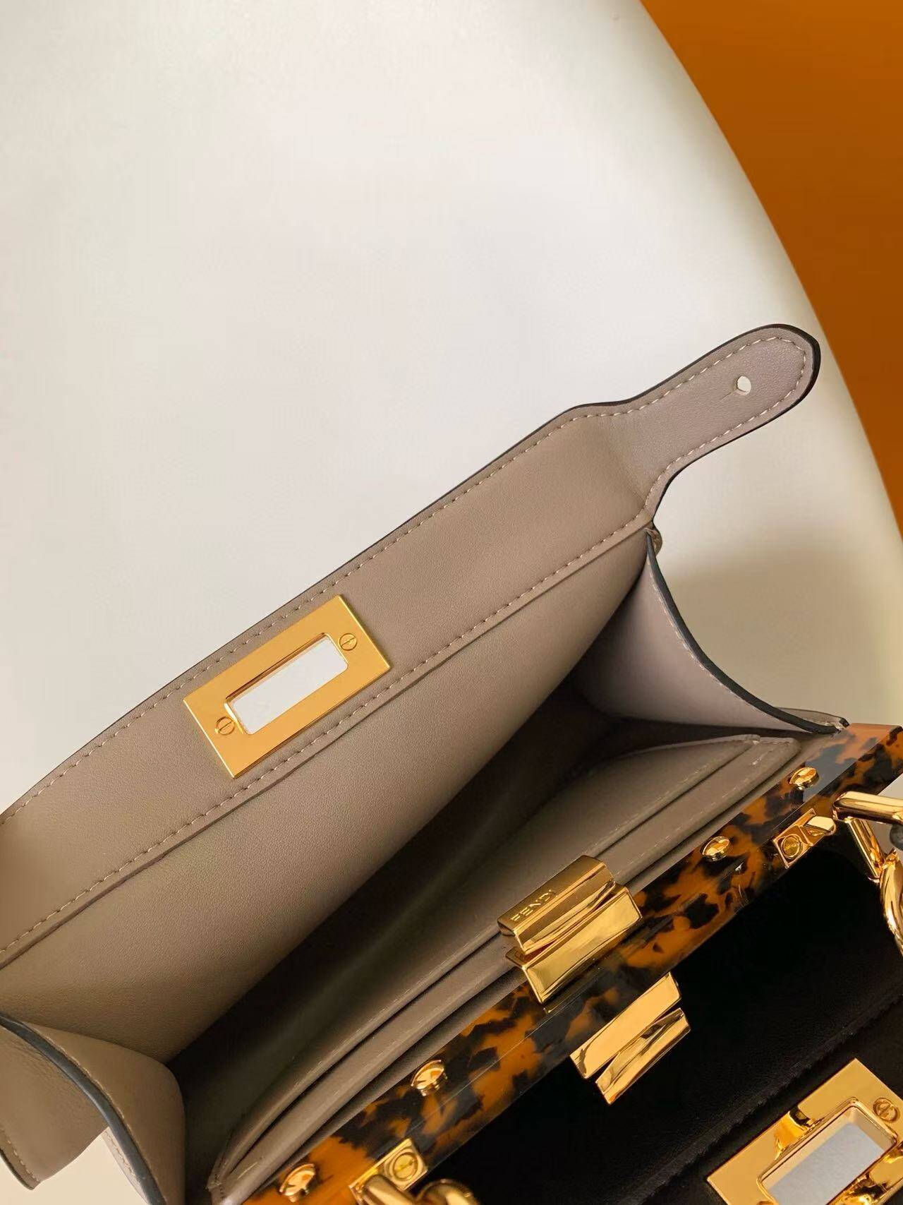 F**di peekaboo iseeu bag-20x11x15cm