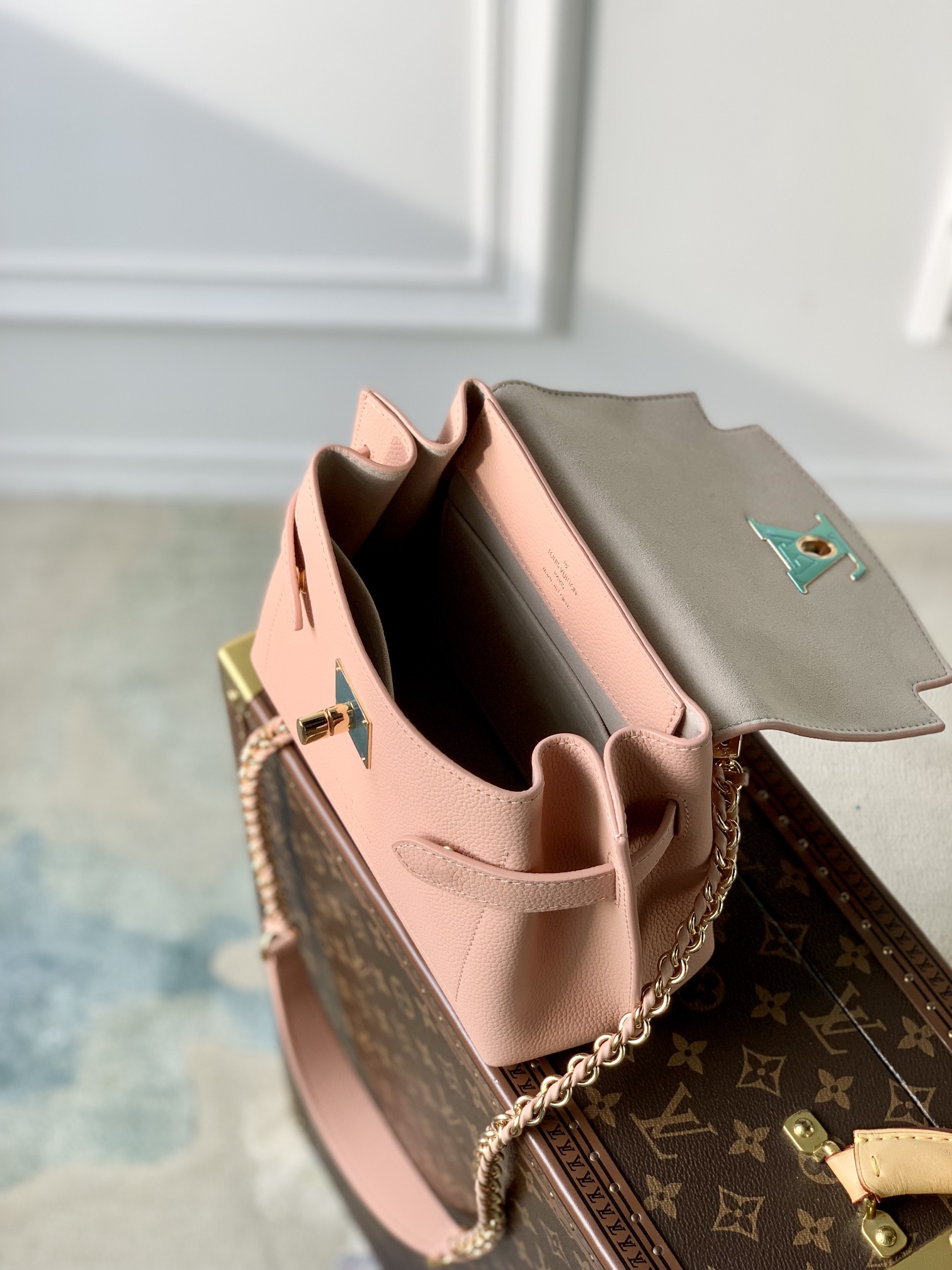 l0*is V*t0n lockme ever 23x17x10cm