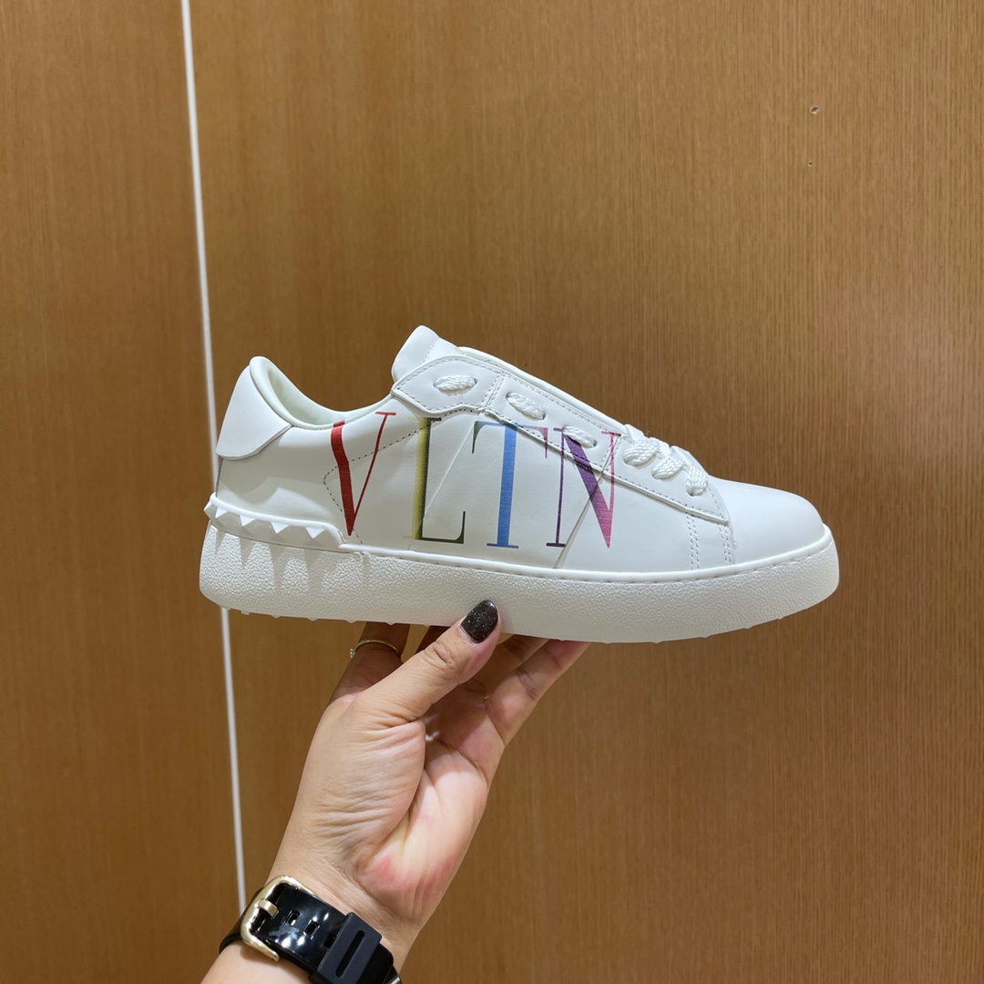 Va1e*ntin0 garavani sneakers