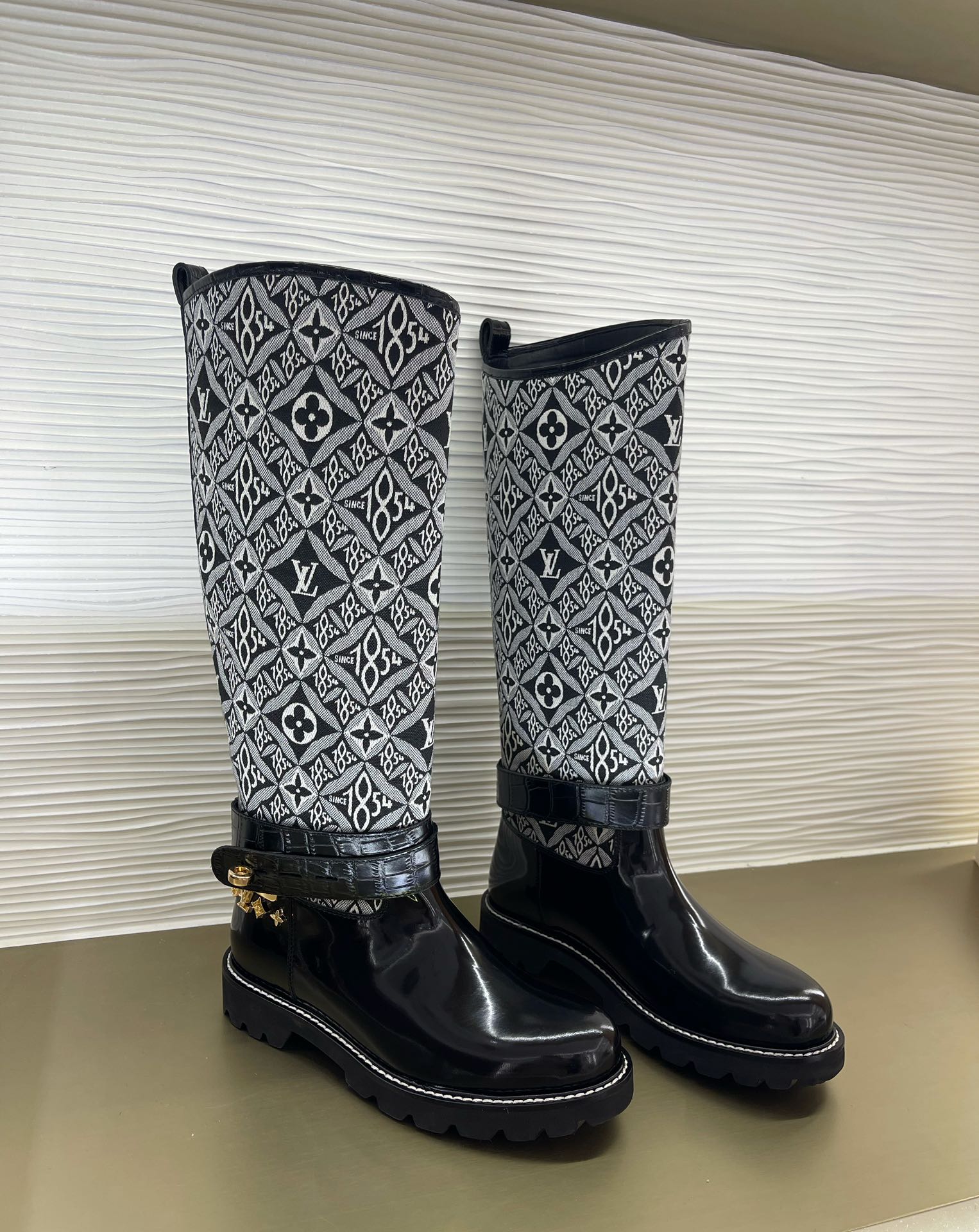 l0*is V*t0n boots（eu35-42）
