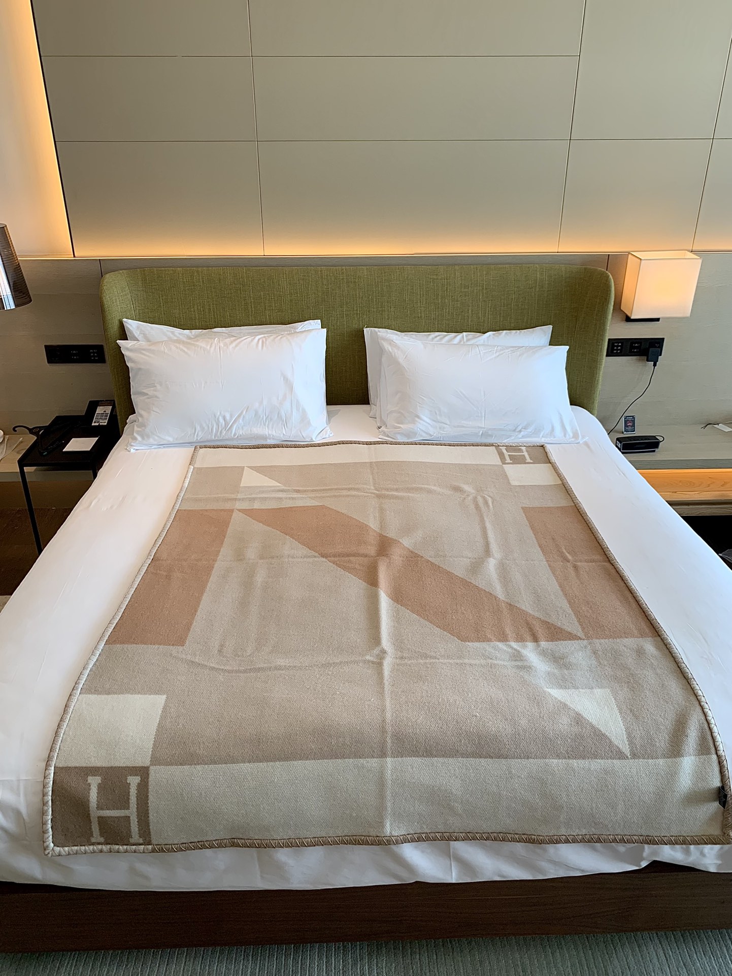 H**mes blankets-170*135cm