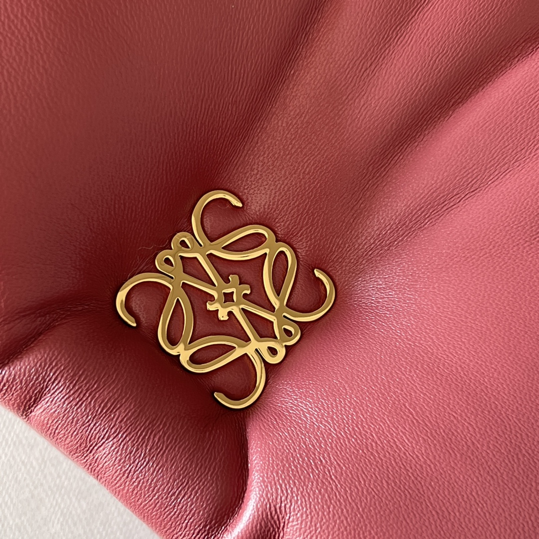 L0ew* puffer goya bag-23*13*6cm