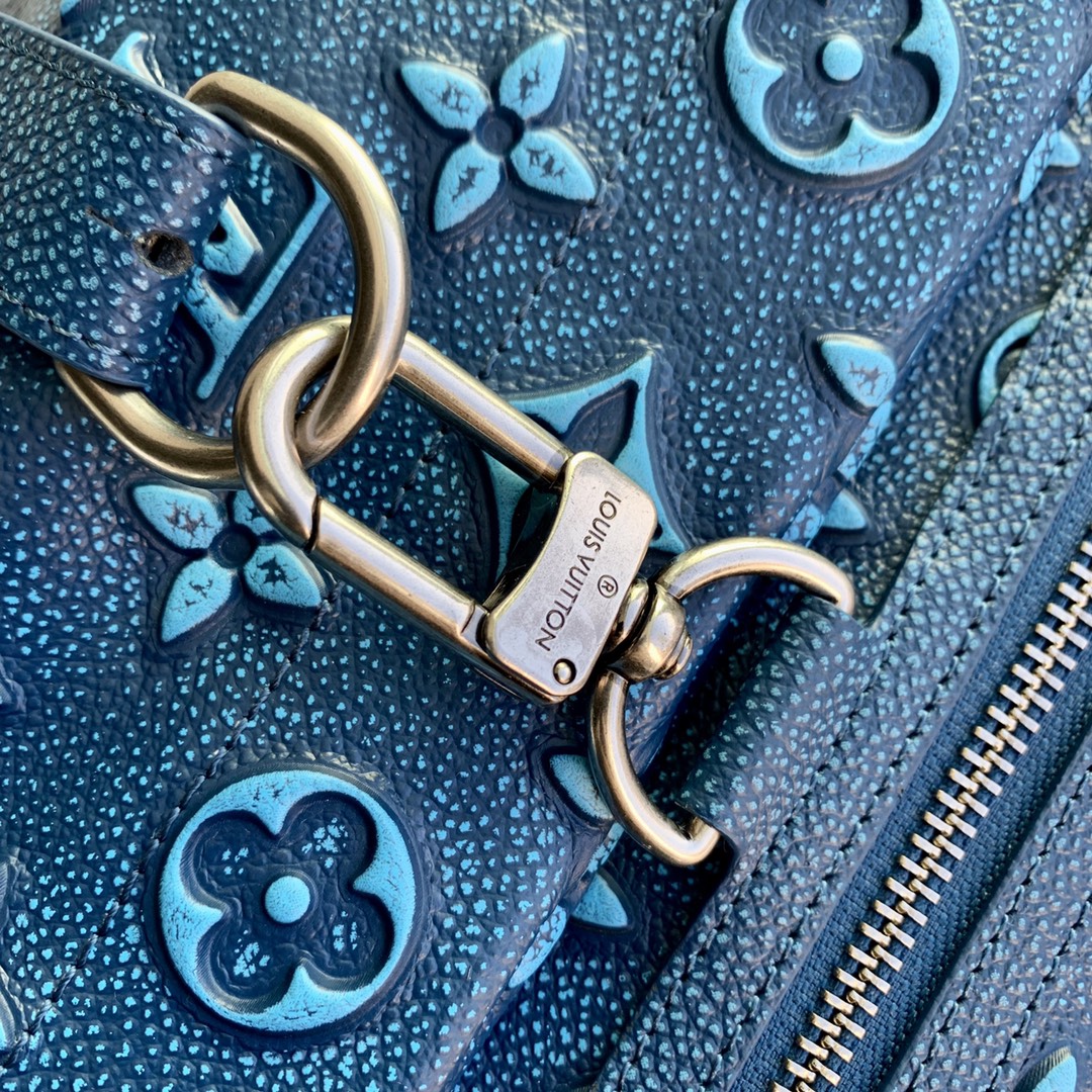 l0*is V*t0n roll top backpack-29*42*15cm