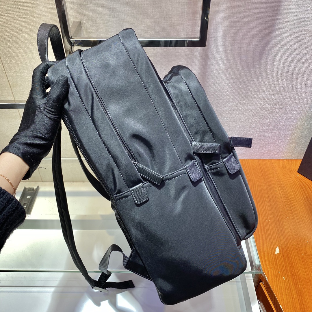 Pra*a 2vz081 backpack -30*38.5*19cm