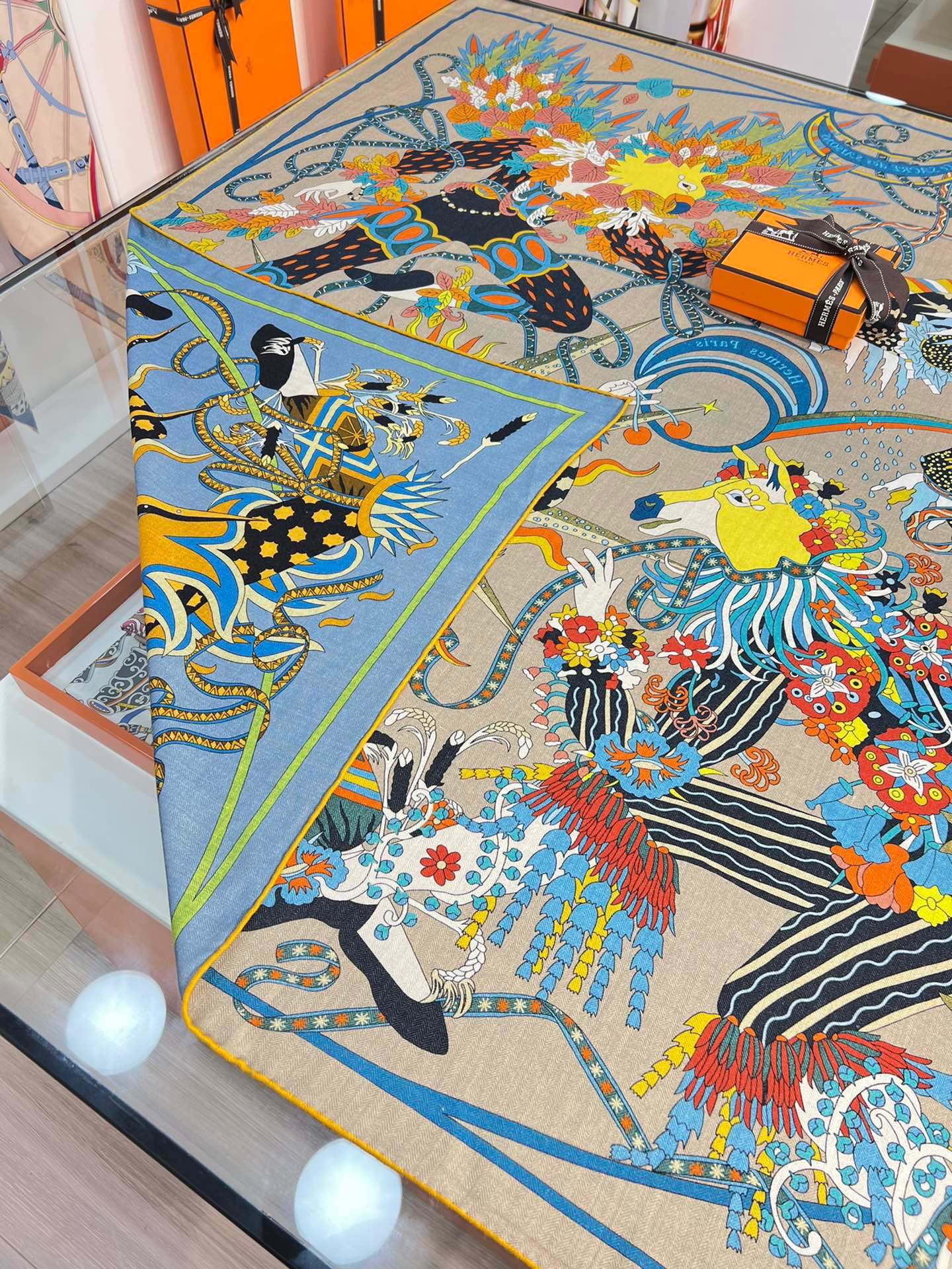 H**mes shawls-140*140cm