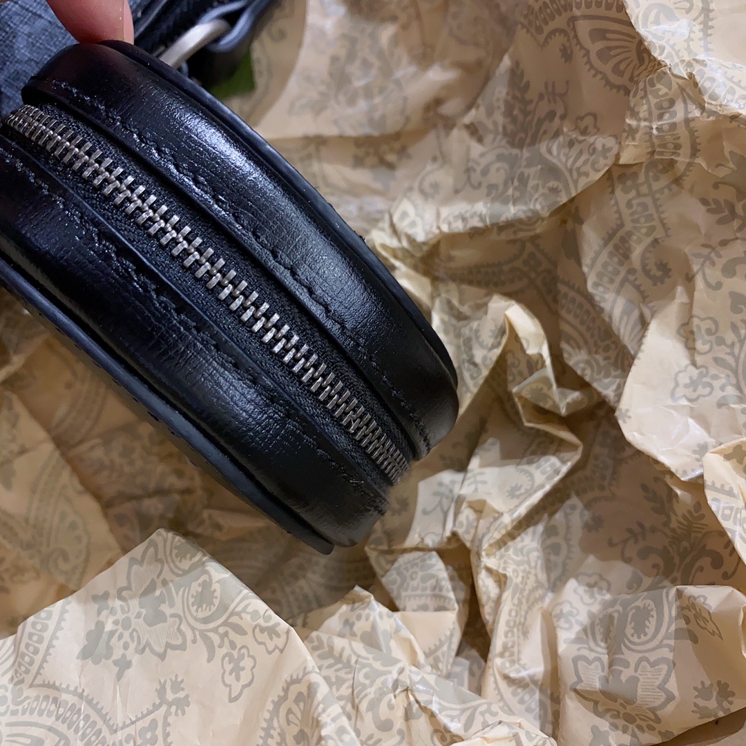 G*u*i interlocking double g phone bag-10.5*18*3cm