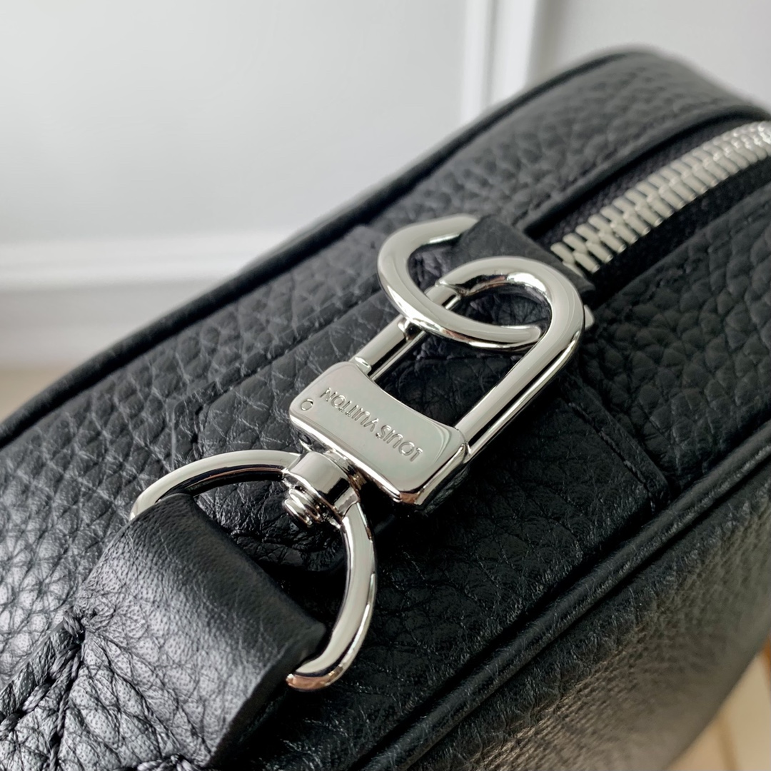 l0*is V*t0n pochette kasai -25 x 15.5 x 6.5 cm