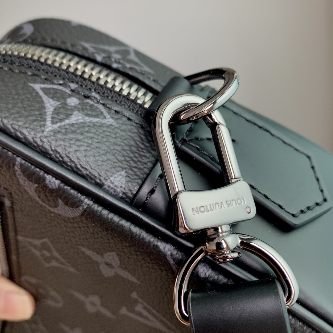 l0*is V*t0n pochette kasai -25 x 15.5 x 6.5 cm