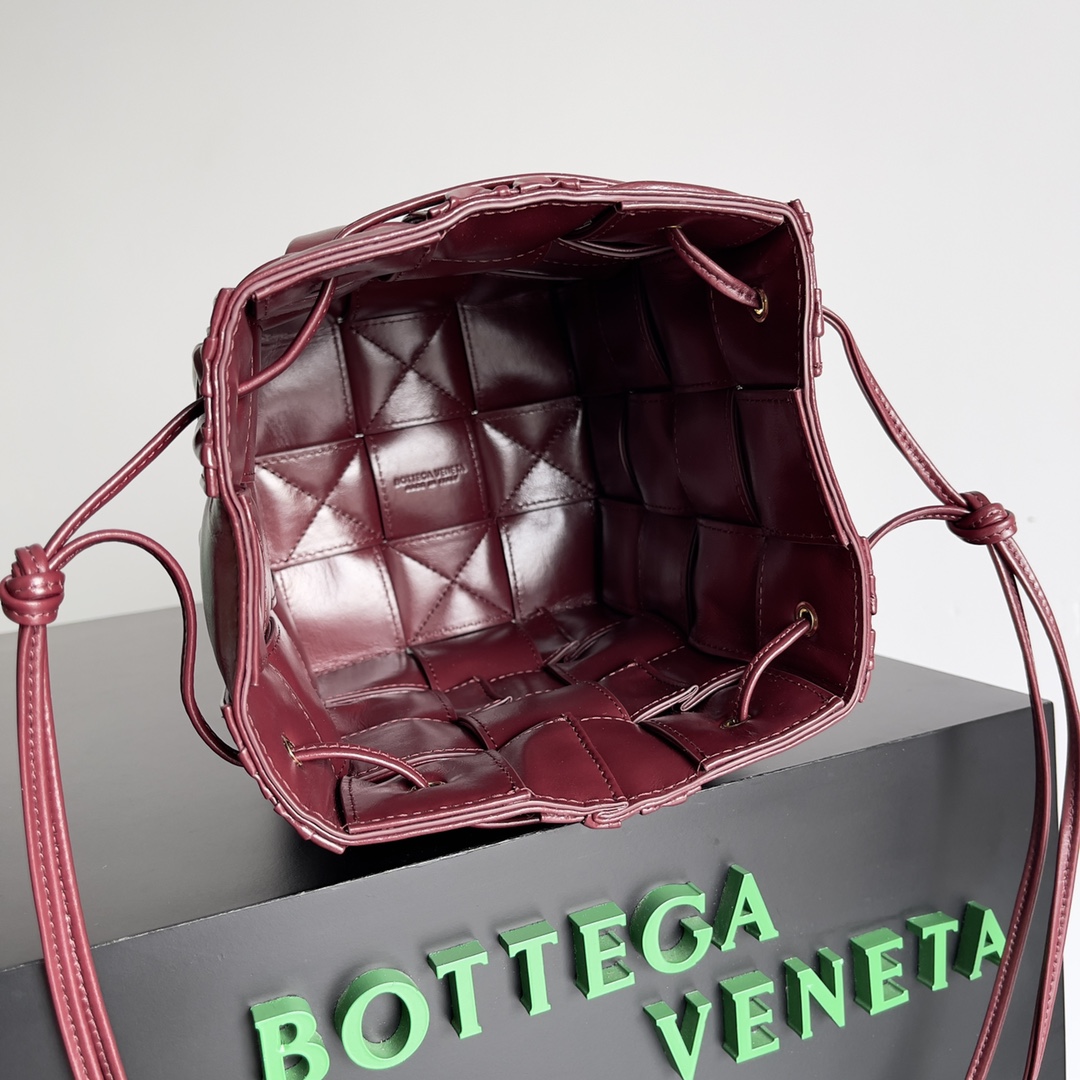 bo*te*ga Ve*ne*ta mini bucket-18*14*14cm