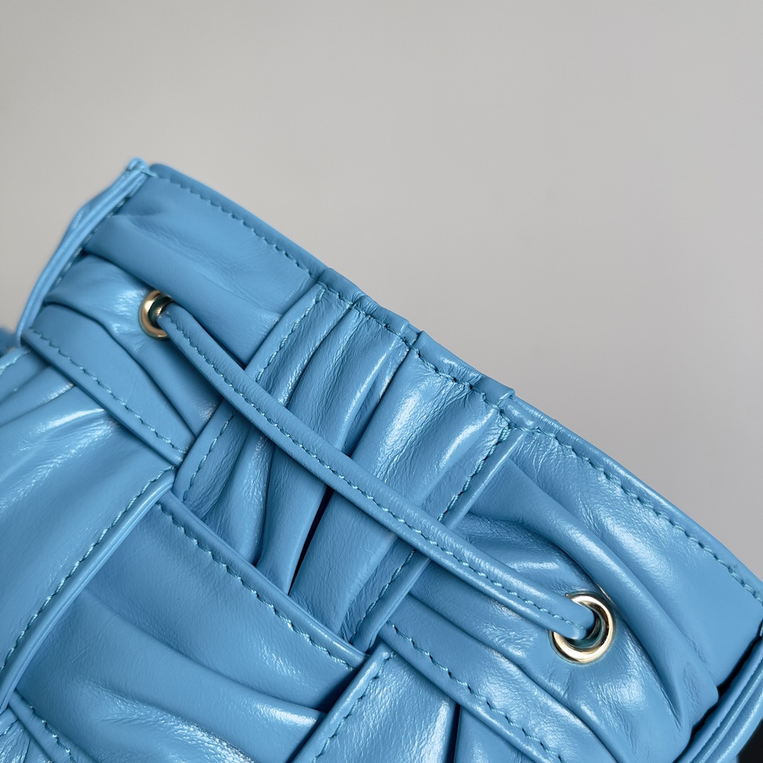 bo*te*ga Ve*ne*ta mini bucket-18*14*14cm