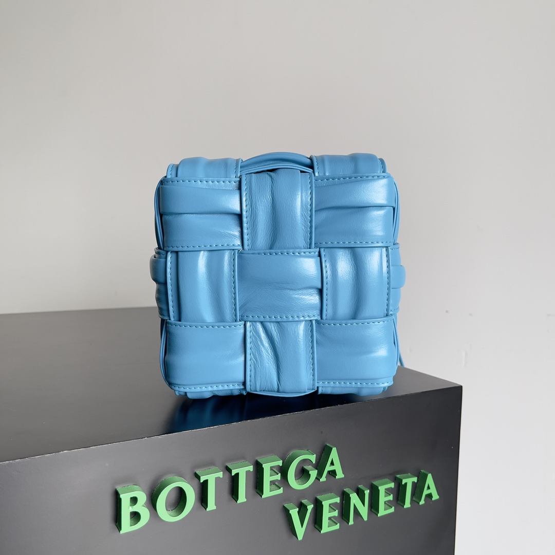 bo*te*ga Ve*ne*ta mini bucket-18*14*14cm
