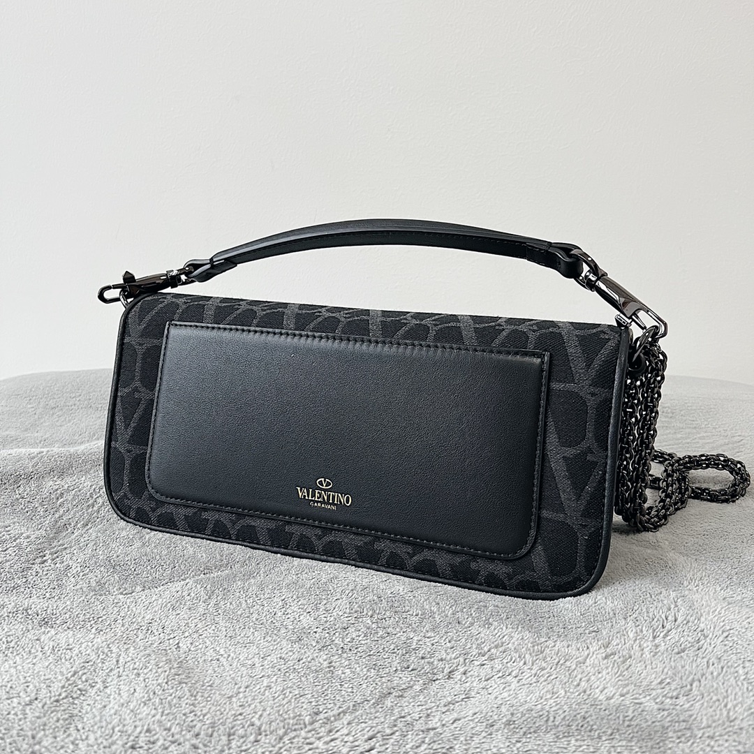 Va1e*ntin0 garavani loc-27*13*6cm