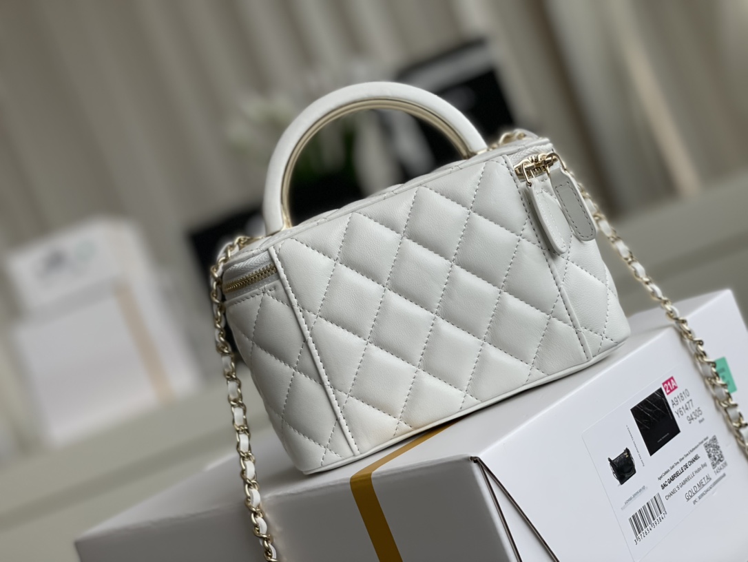 Ch@nel Cosmetic Bag-Lambskin-18CM