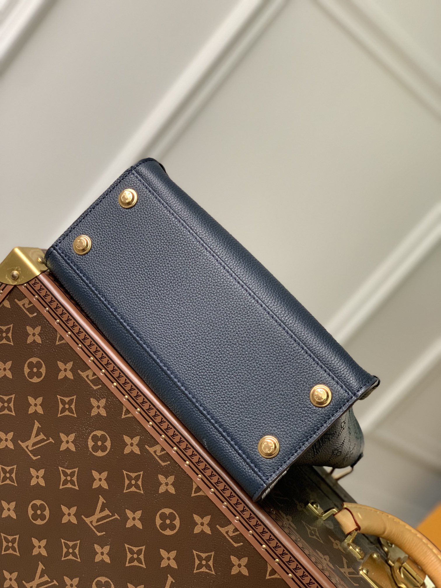 l0*is V*t0n on my side tote bag-25*20*12cm