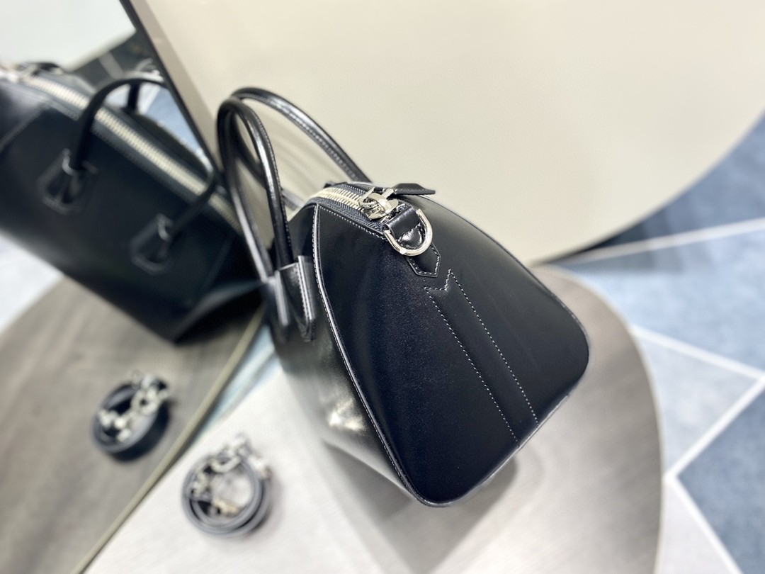 G1uenchy antigona tote-28*17*23cm