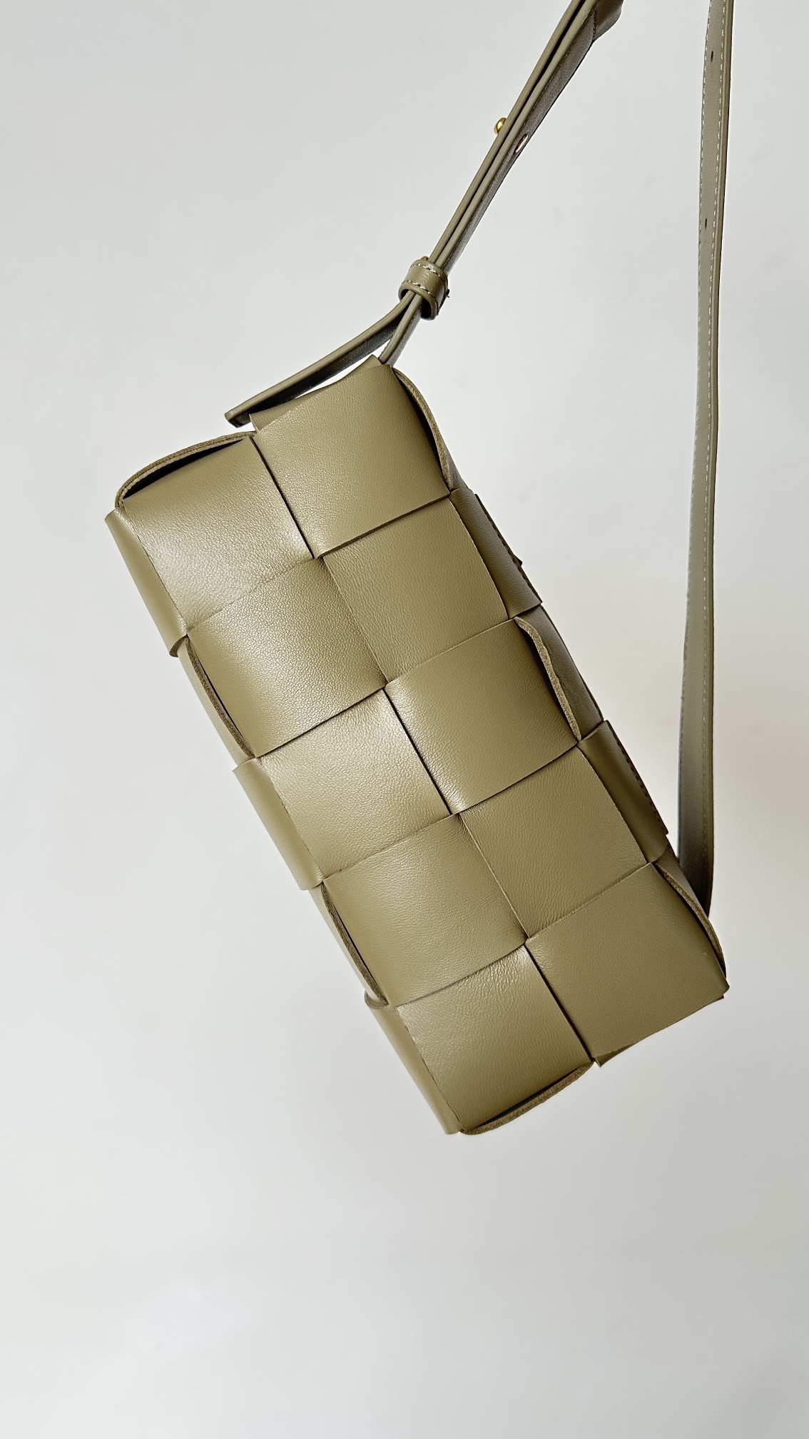 bo*te*ga ve*ne*ta bR1ck mini cassette bag-23.5*10*10cm