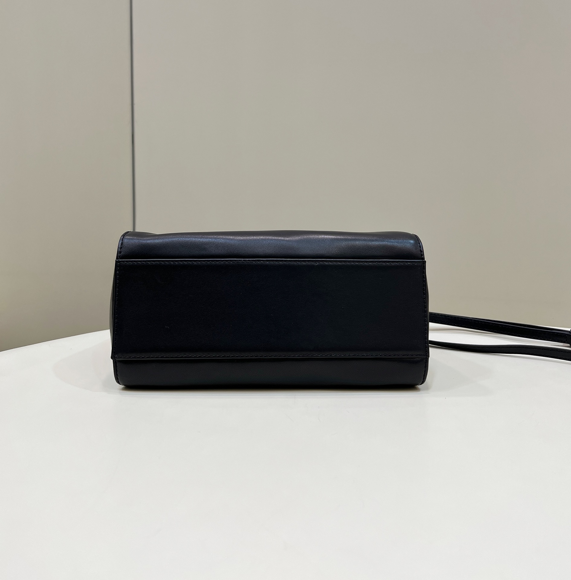 F**di peekabootote-23cm