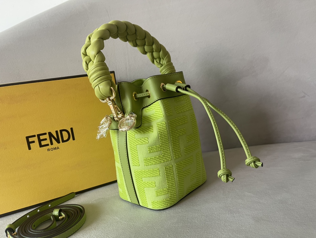 F**di mini mon tresor bag -12x18x10cm