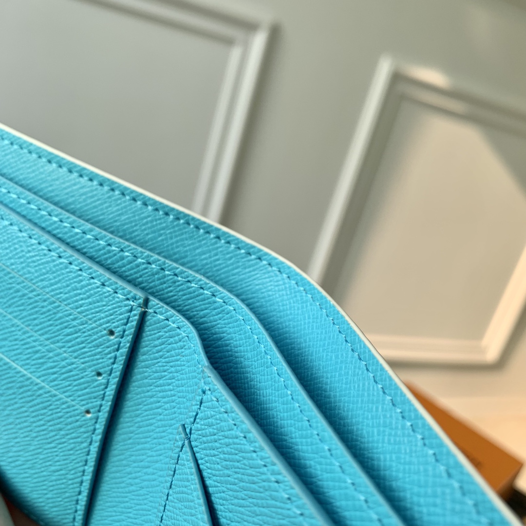 l0*is V*t0n multiple wallet-11.5 x 9 x 1.5 cm