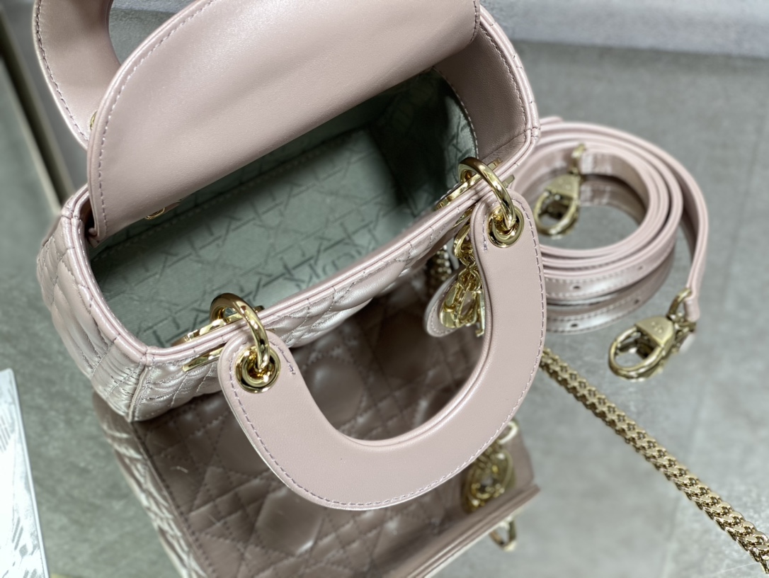 lady D*or mini-17*15*8cm