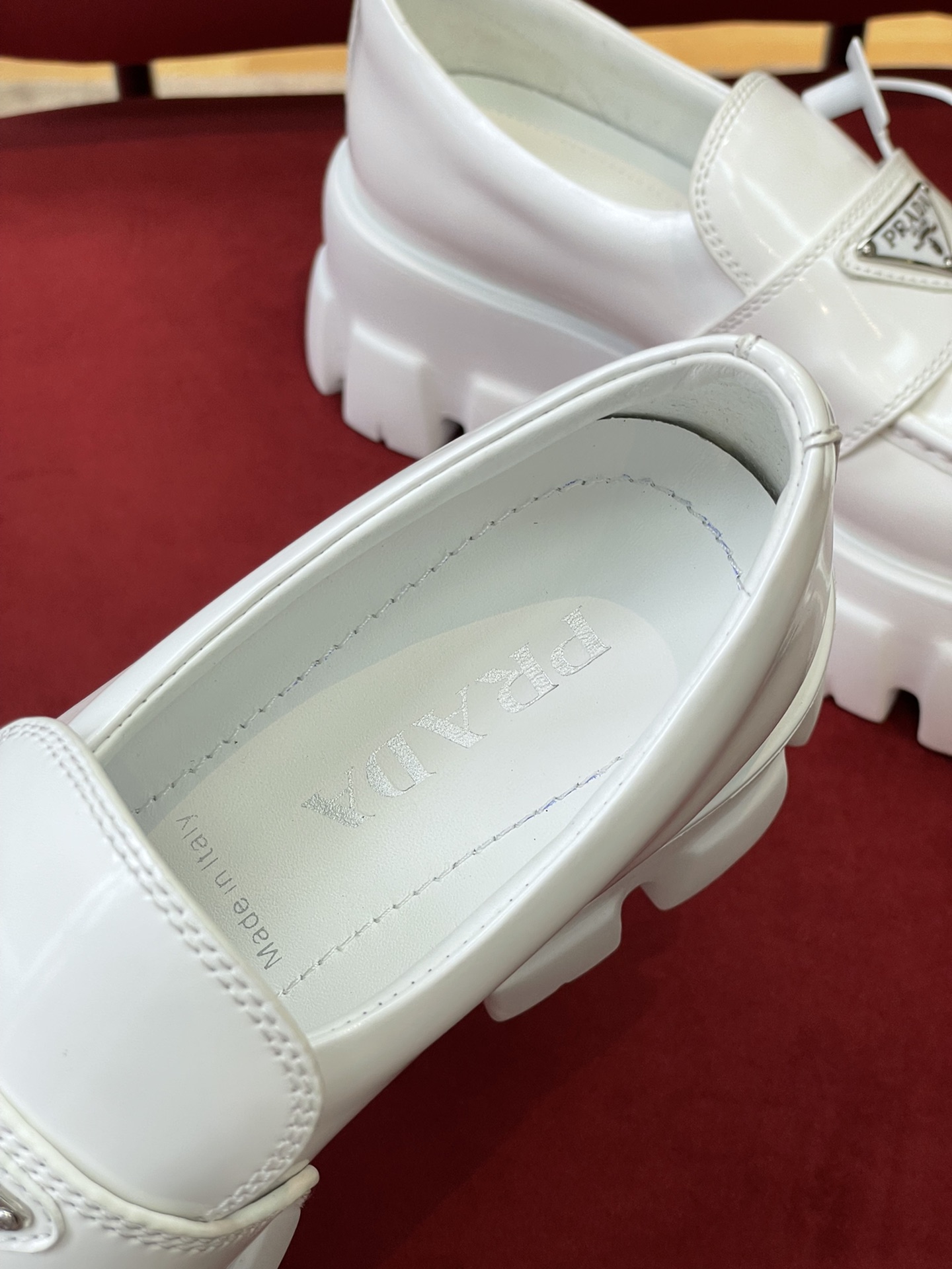 Pra*a loafers 2022ss