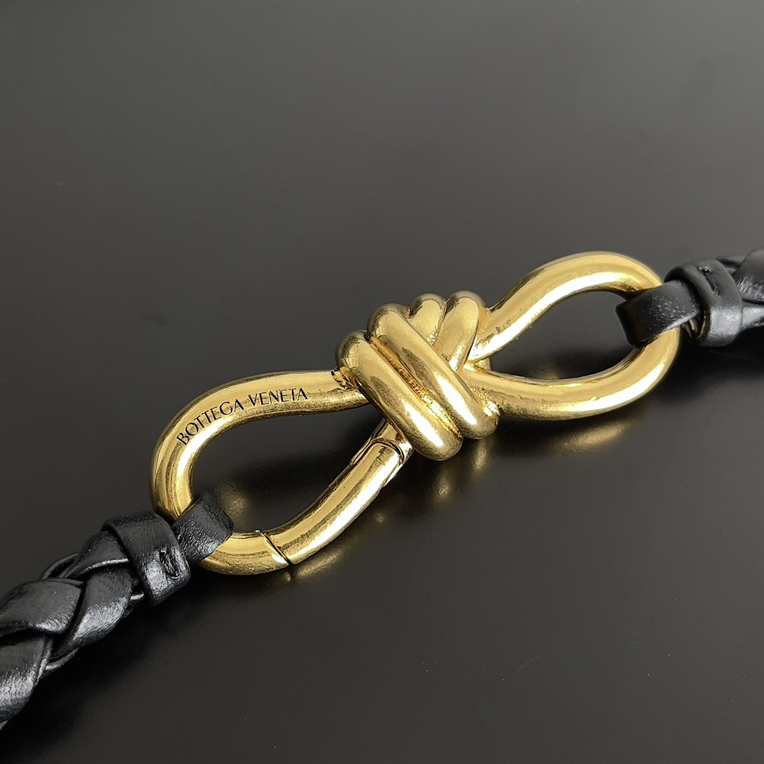 bo*te*ga Ve*ne*tatote-22*25*10.5cm