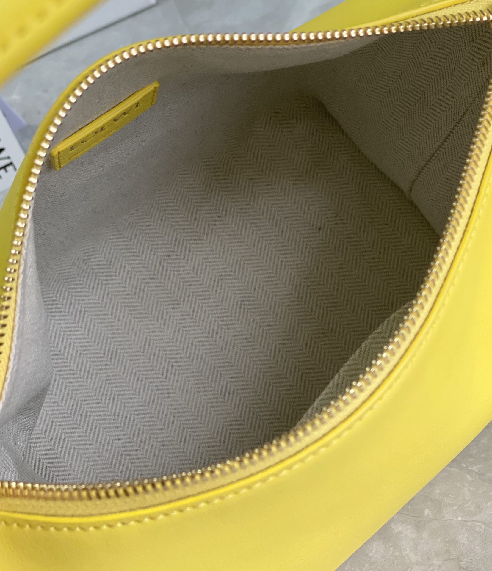 L0ew* cubi bag-20.5×17×12.5cm