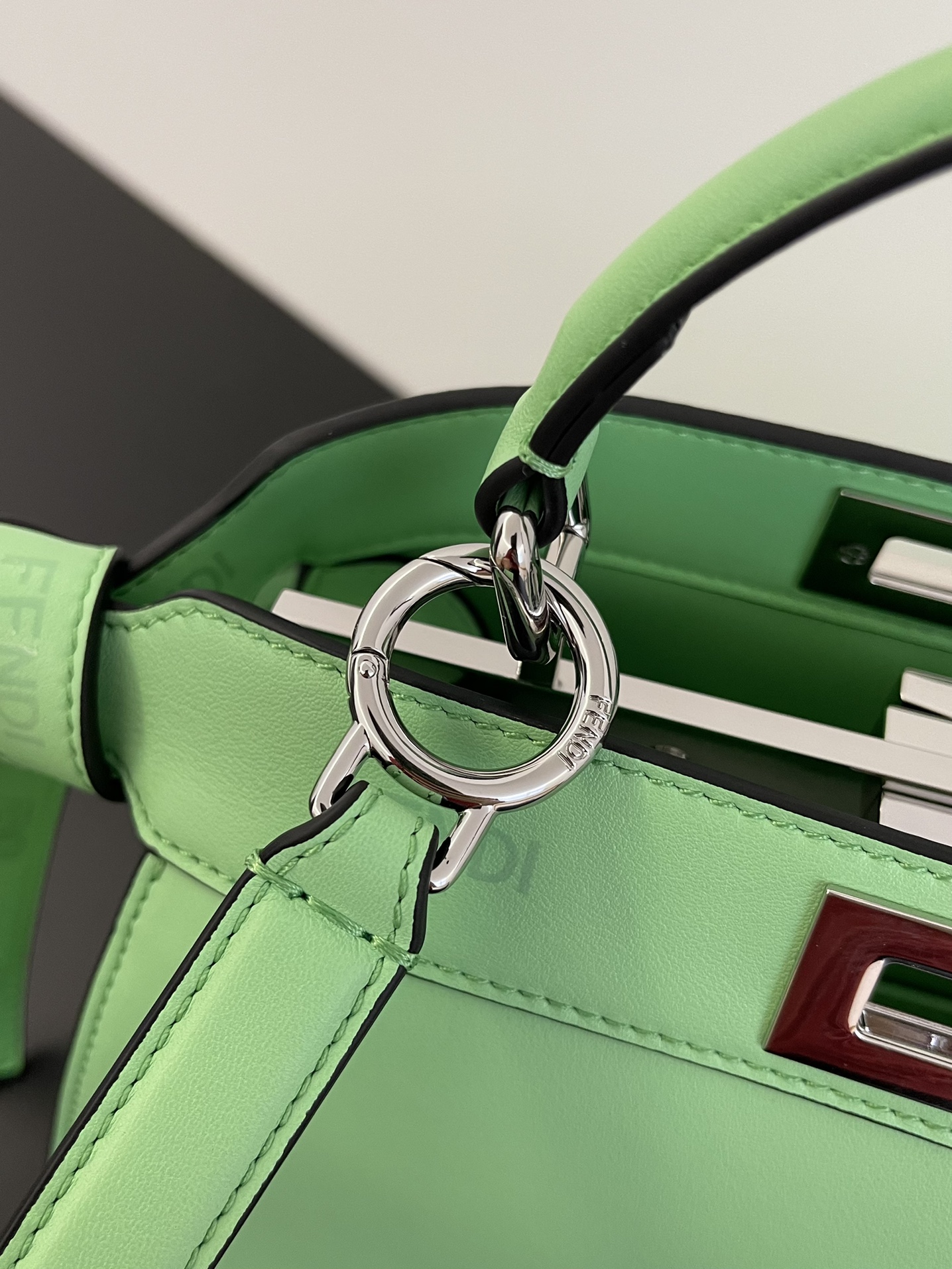 F**di peekaboo-27x21x9.5cm