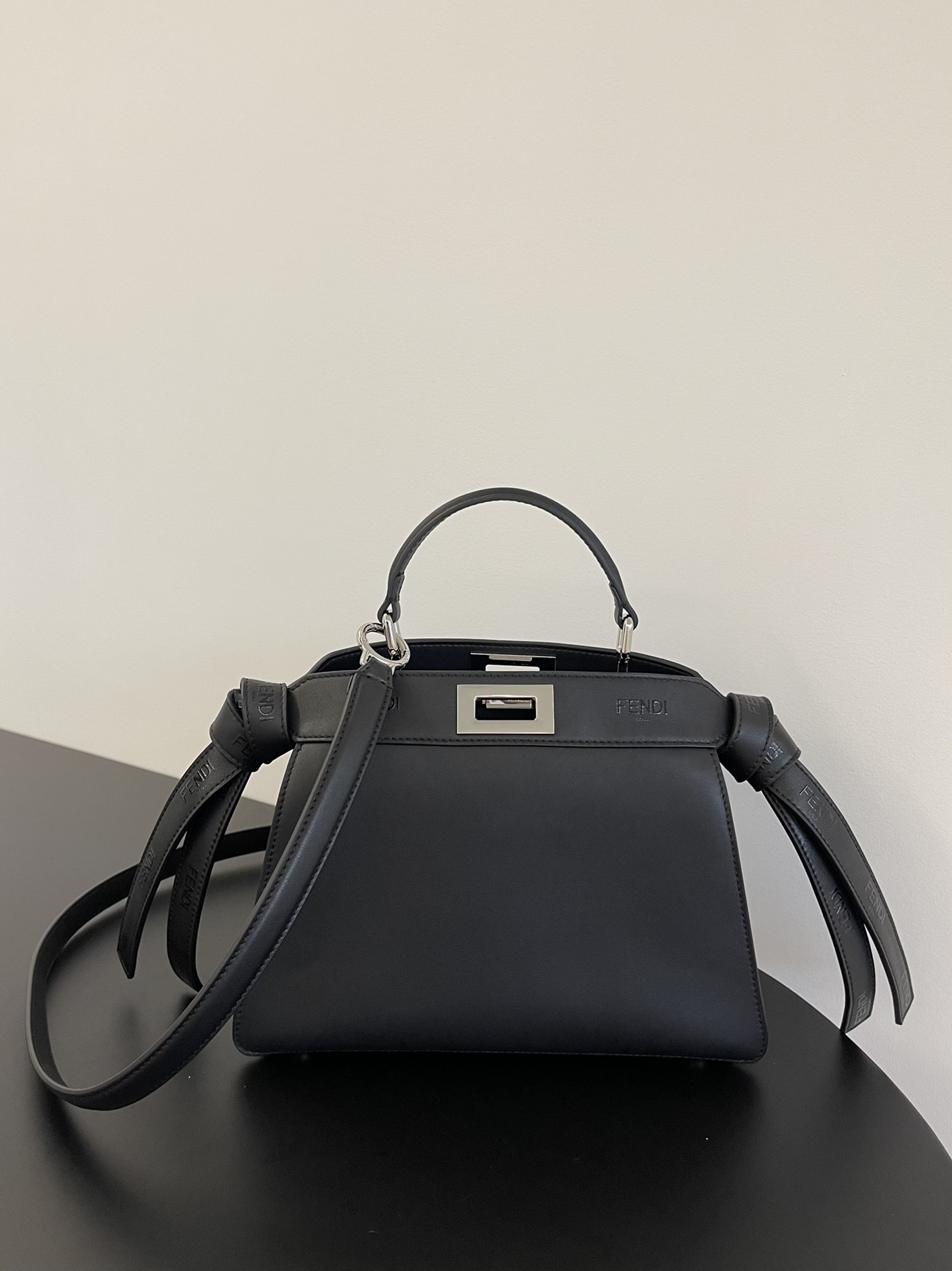 F**di peekaboo-27x21x9.5cm