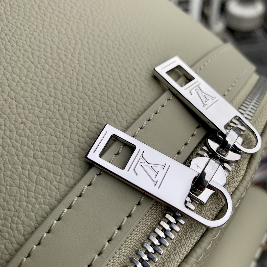 l0*is V*t0n aerogram backpack m22503-43*30*14cm