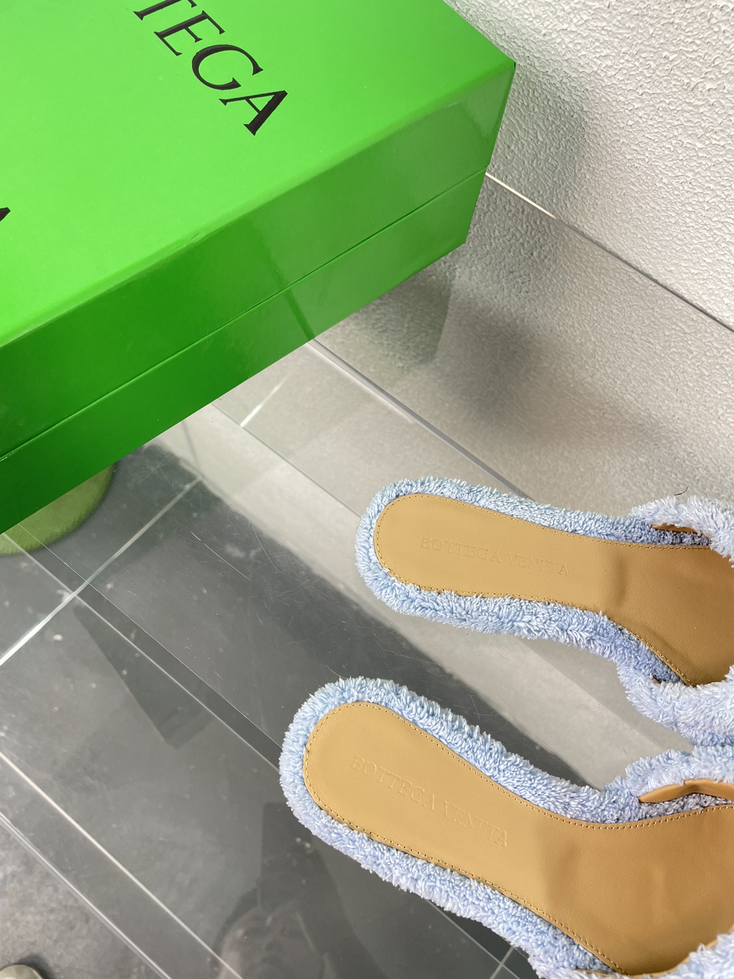 bo*te*ga Ve*ne*ta slippers