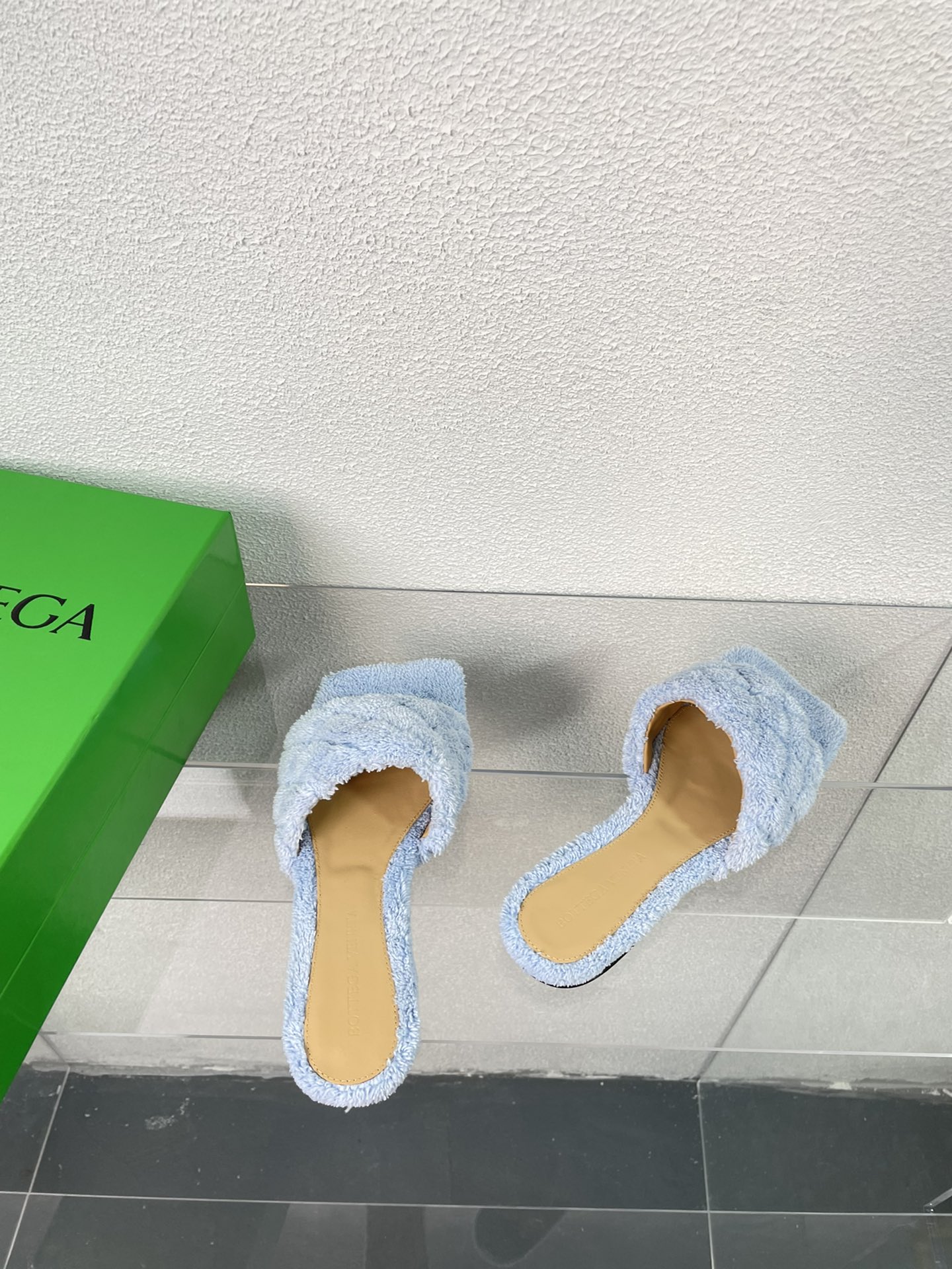 bo*te*ga Ve*ne*ta slippers