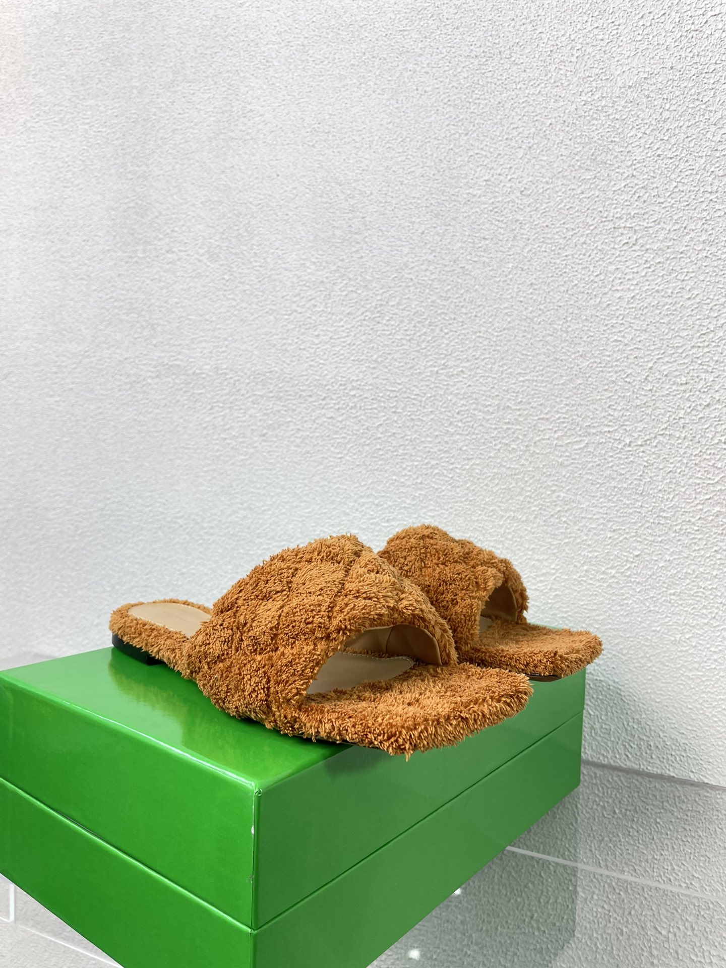 bo*te*ga Ve*ne*ta slippers