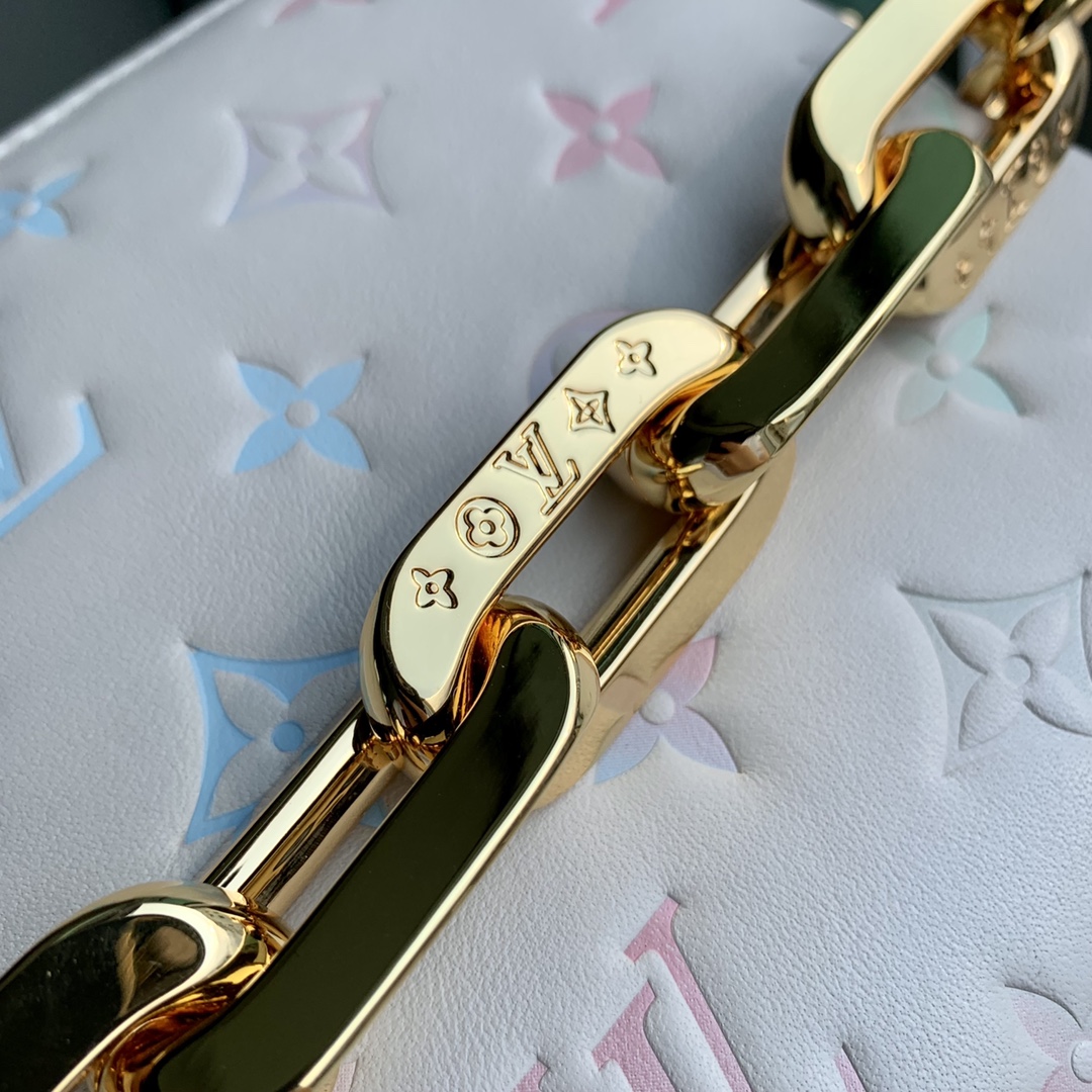 l0*is V*t0n coussin bb bag-21*16*7 cm