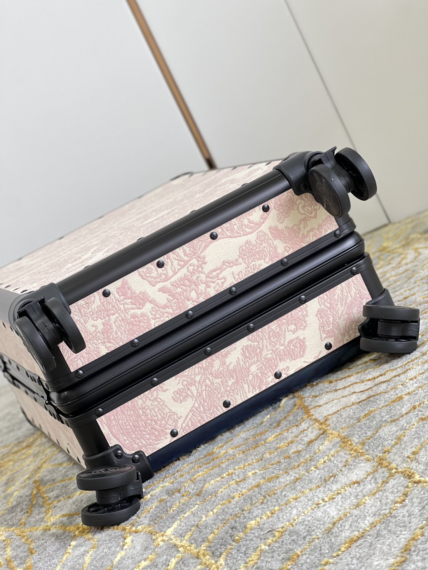 D*or oblique travel box-37*21*57cm