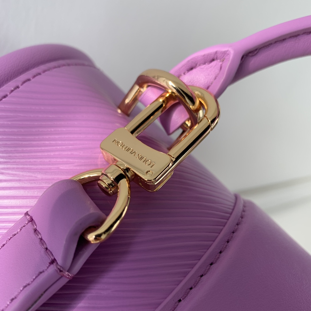 l0*is V*t0n hide & seek bag-21 x 15 x 8cm