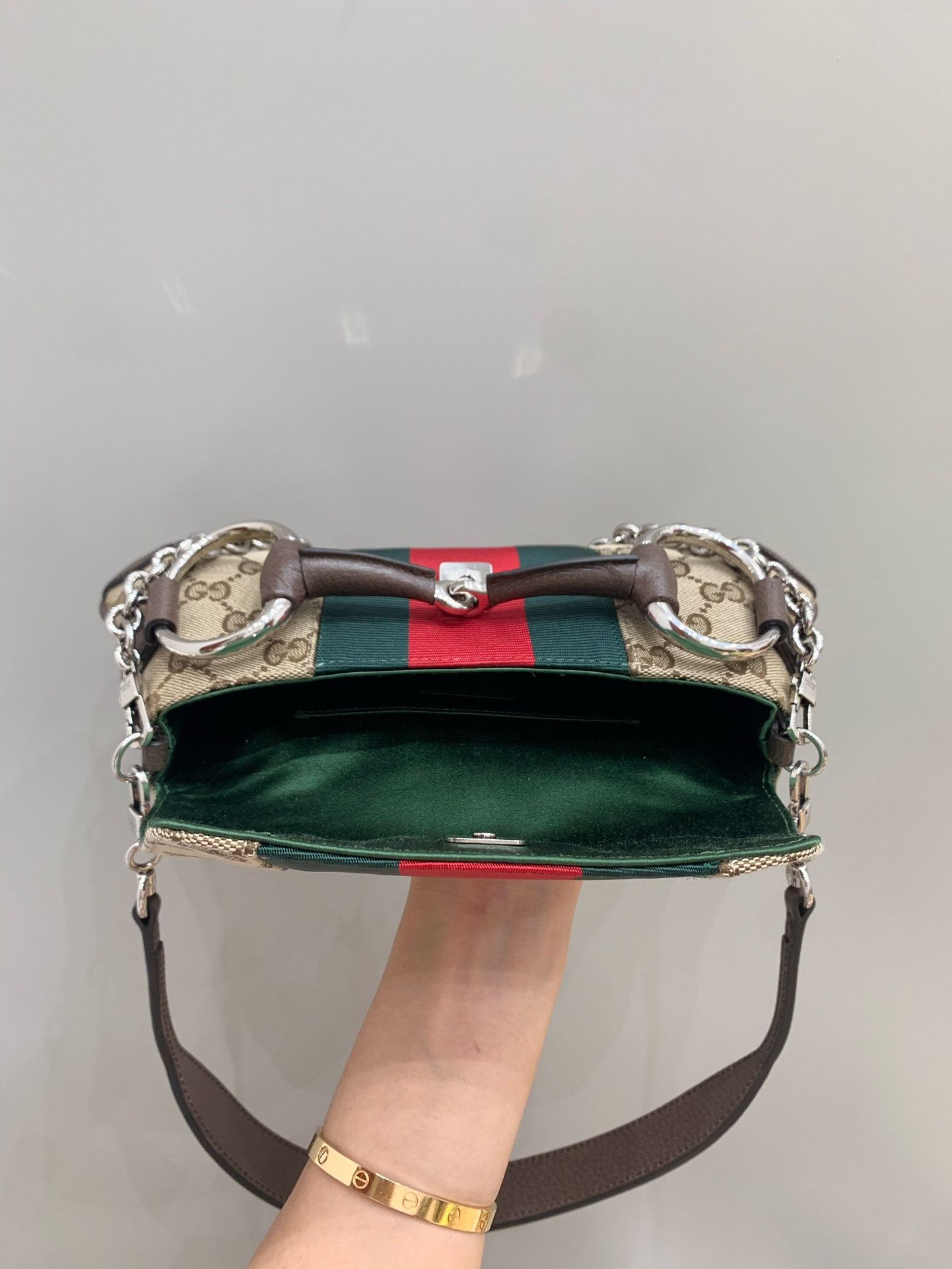 G*u*i horsebit chain 2023-27x11x5cm