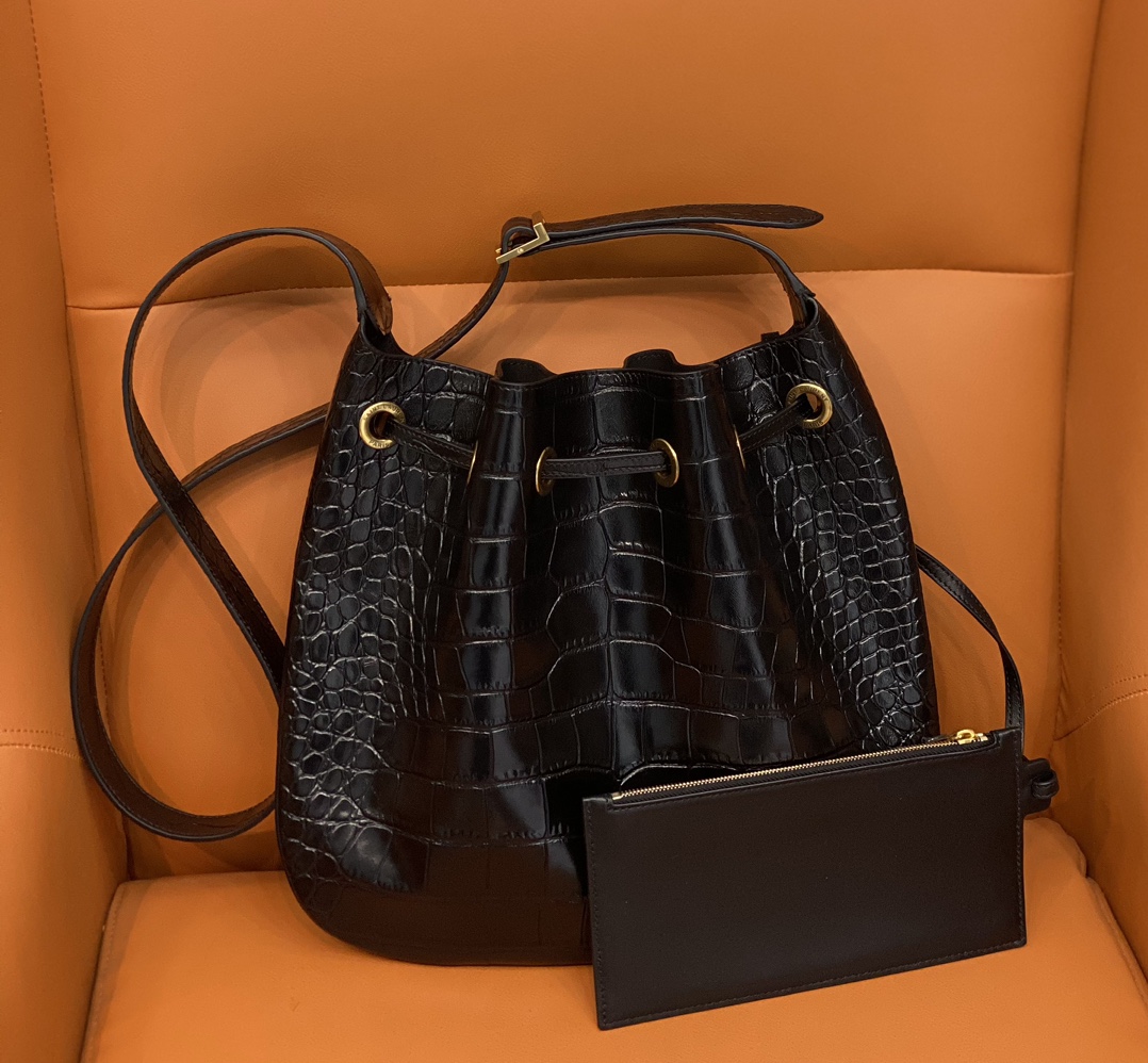 Y*L hobo bag-33×28×2.5cm