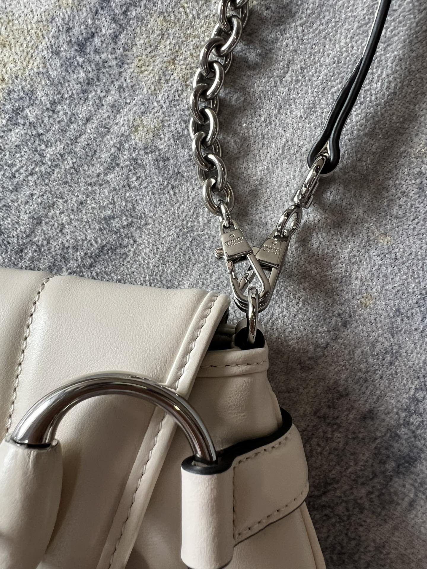 G*u*i horsebit chain 2023-27x11x5cm