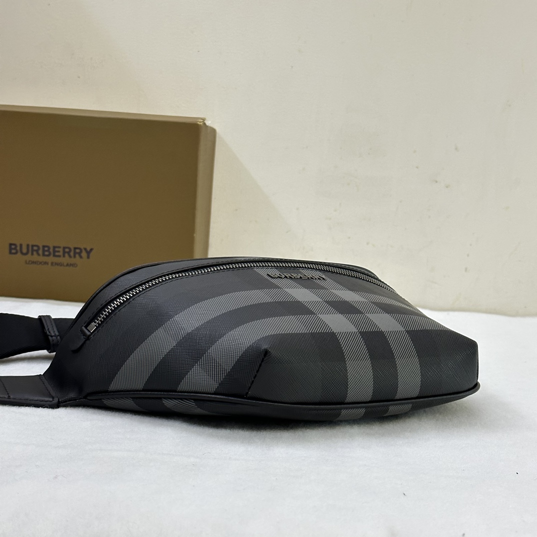 B**rry waist bag-37.5 x 8 x 17cm