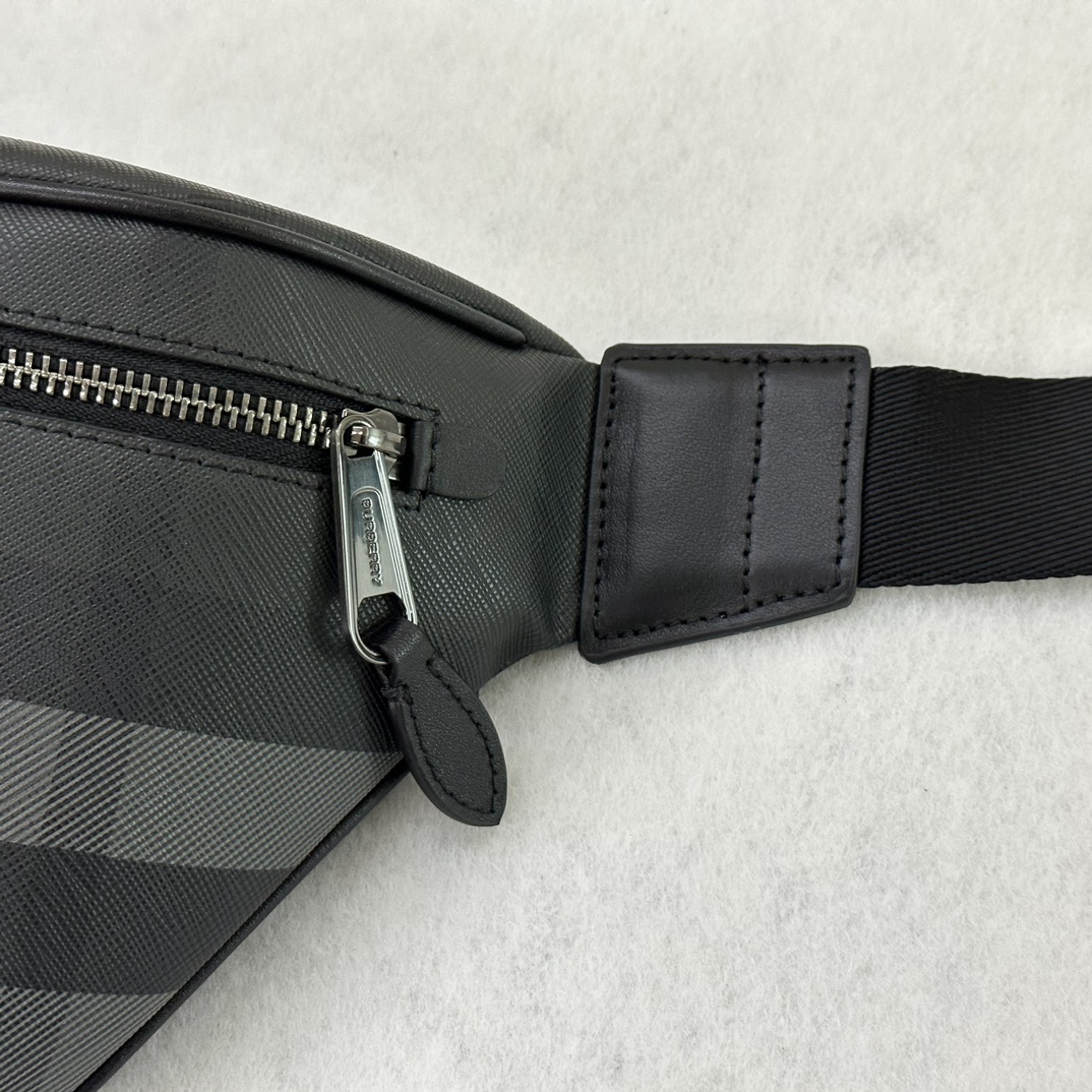 B**rry waist bag-37.5 x 8 x 17cm