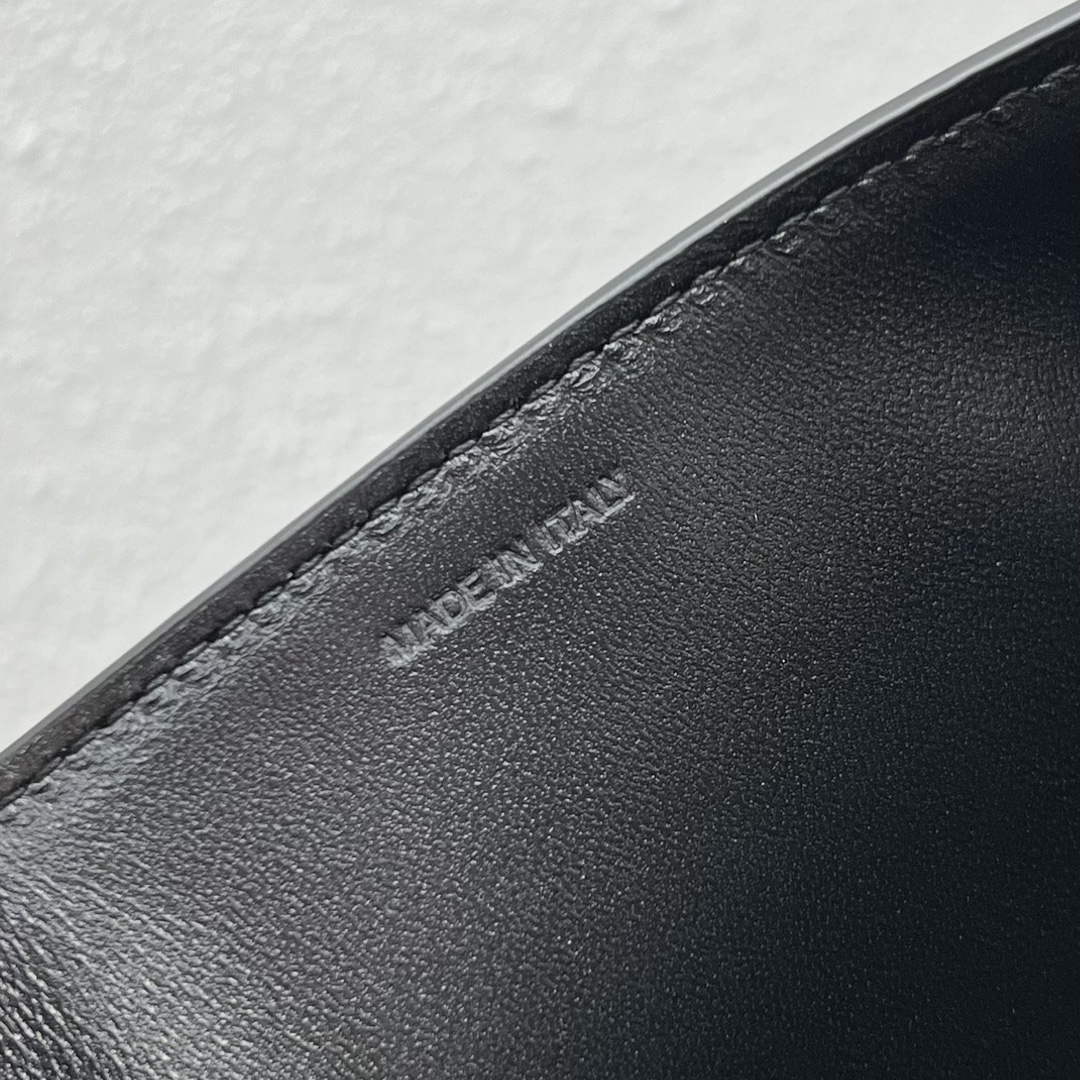 Ce**e college triomphe bag-20x15.5x6cm