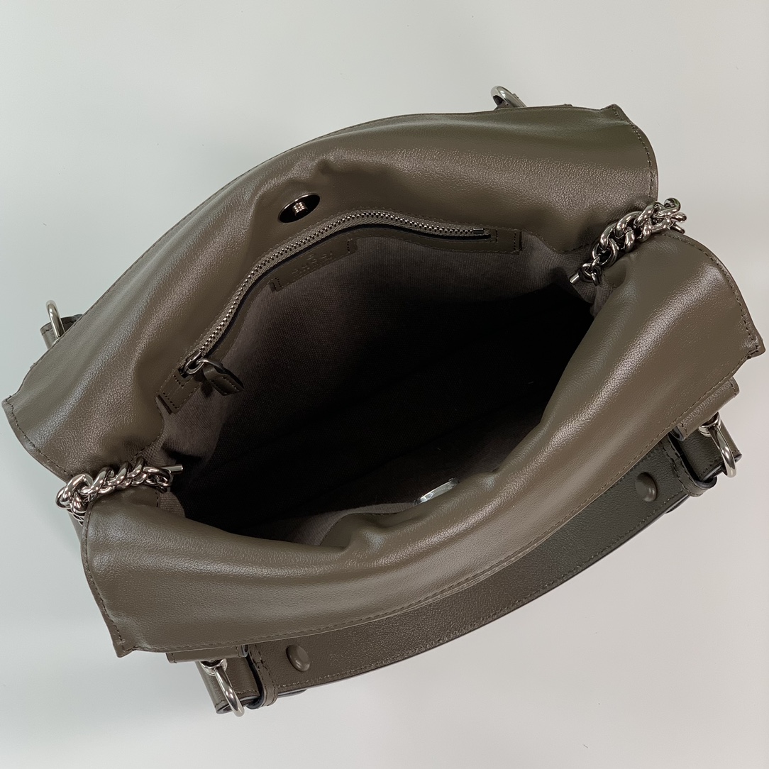 G*u*i blondie tote-24x30x6cm