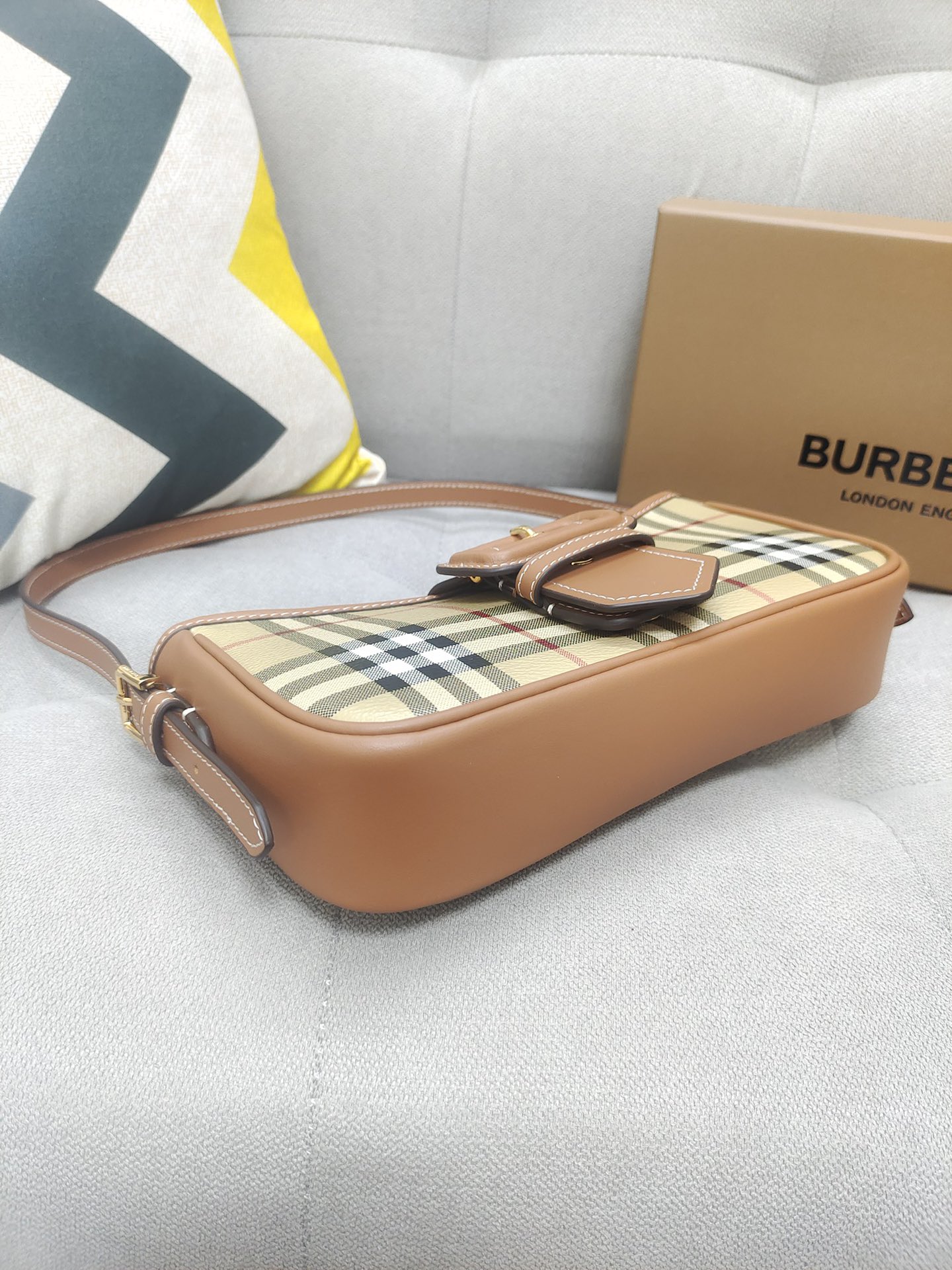 B**rry hobo bag-26×6×12cm