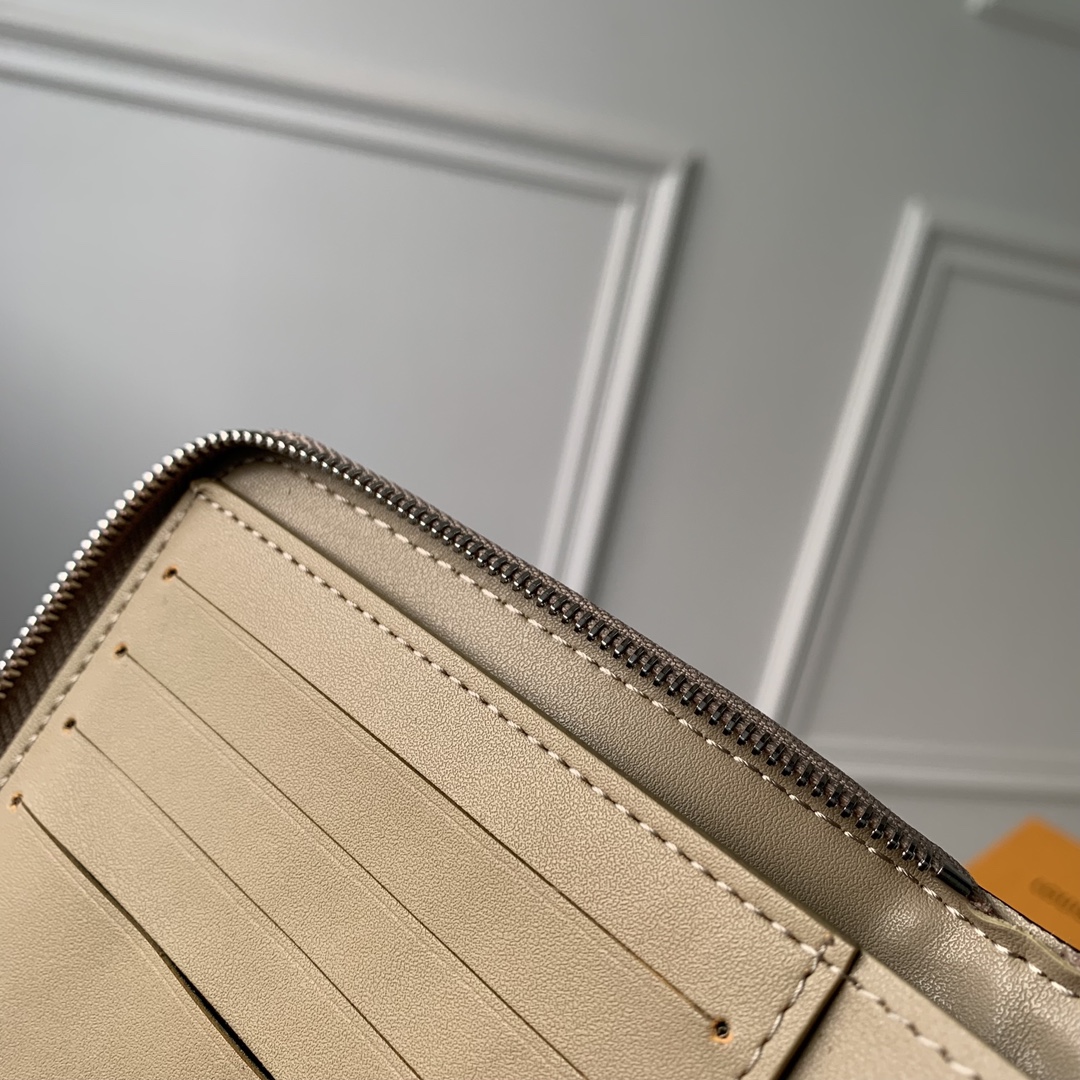 l0*is V*t0n wallet-m81558-11.5 x 10.5 x 2cm