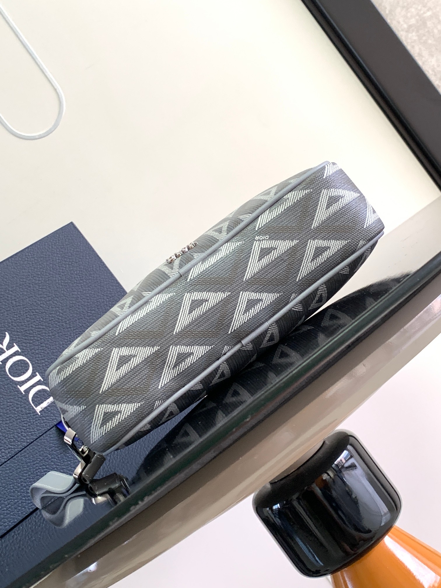 D*or pouch-24 x 15.5 x 5.5cm