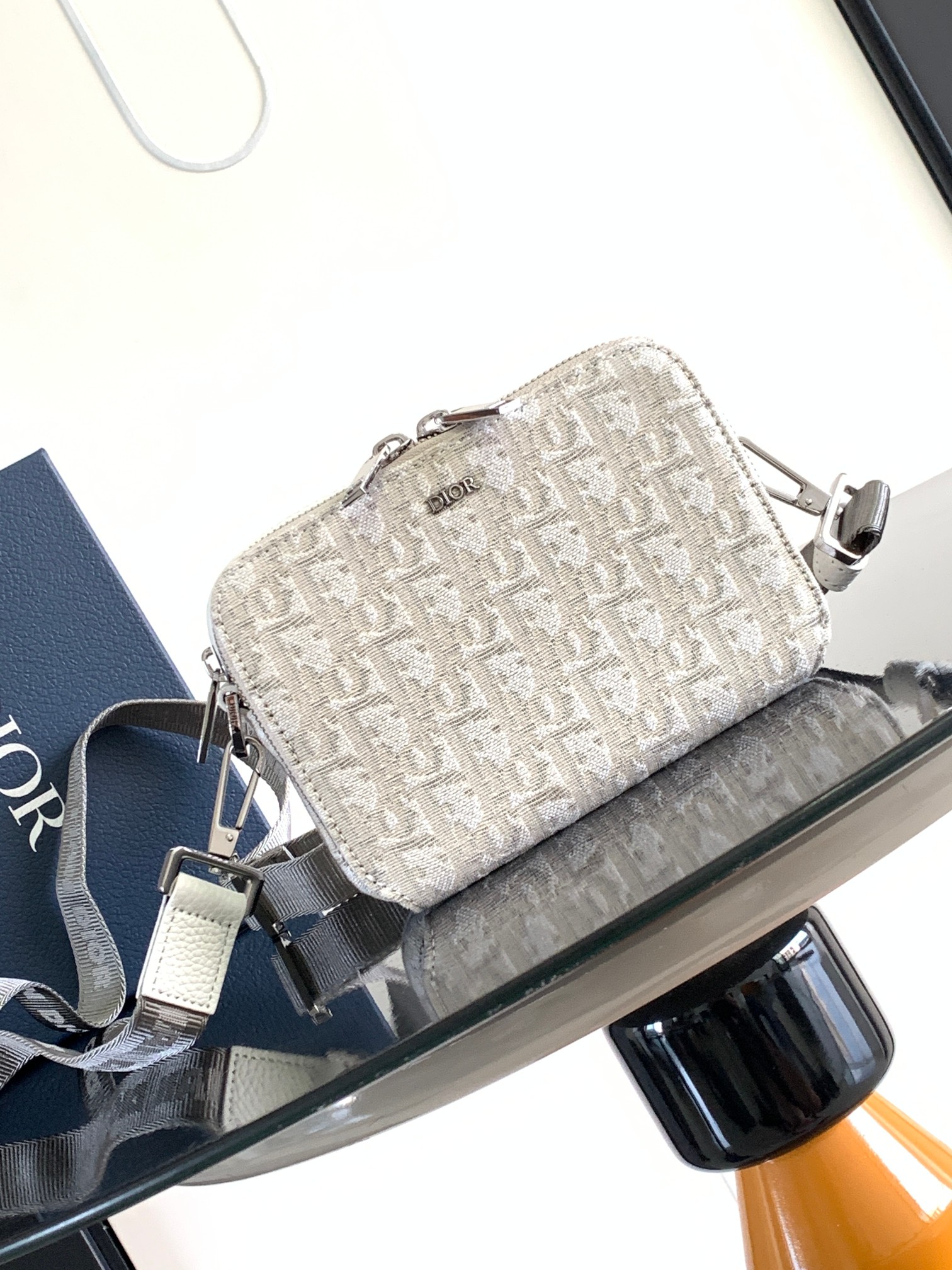 D*or essentials bag-17*12.5cm